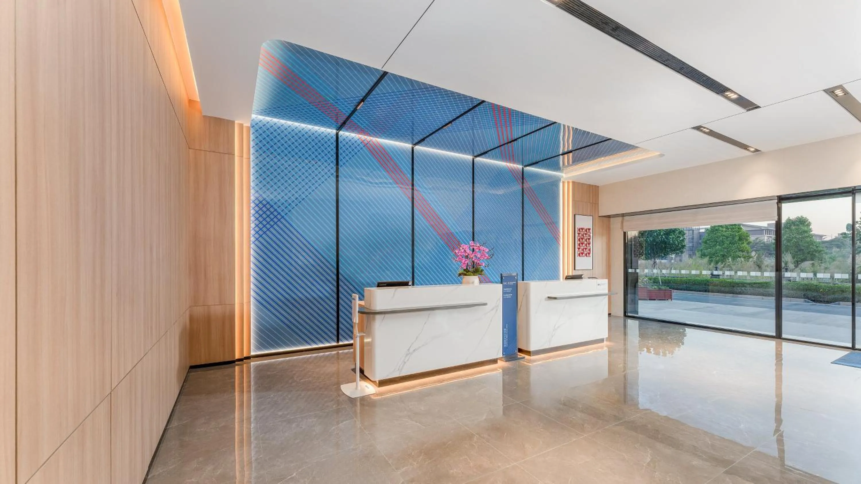 Property building in Holiday Inn Express Guangzhou University Town