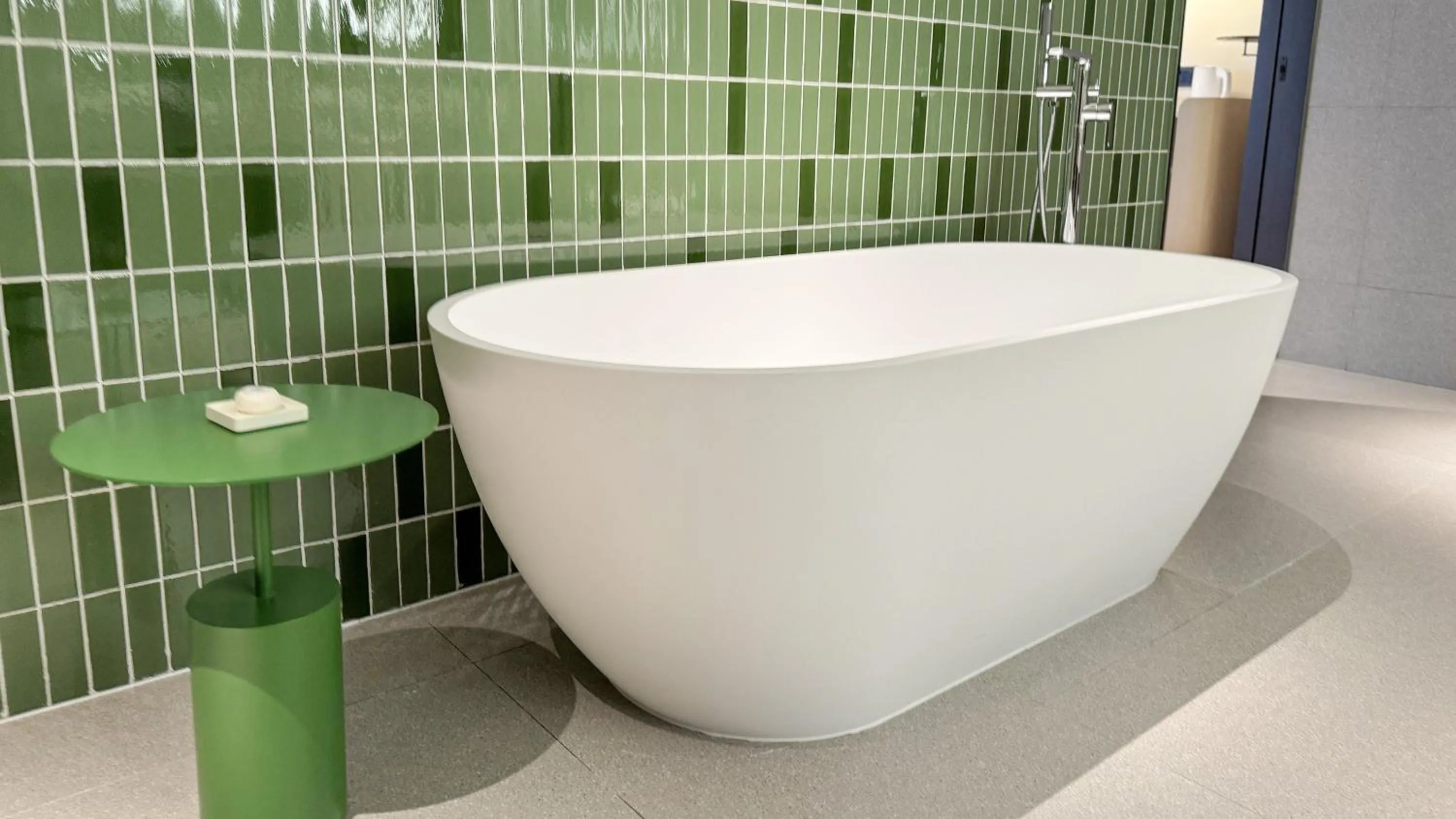 Bedroom in Holiday Inn Shanghai Pudong Airport, an IHG Hotel