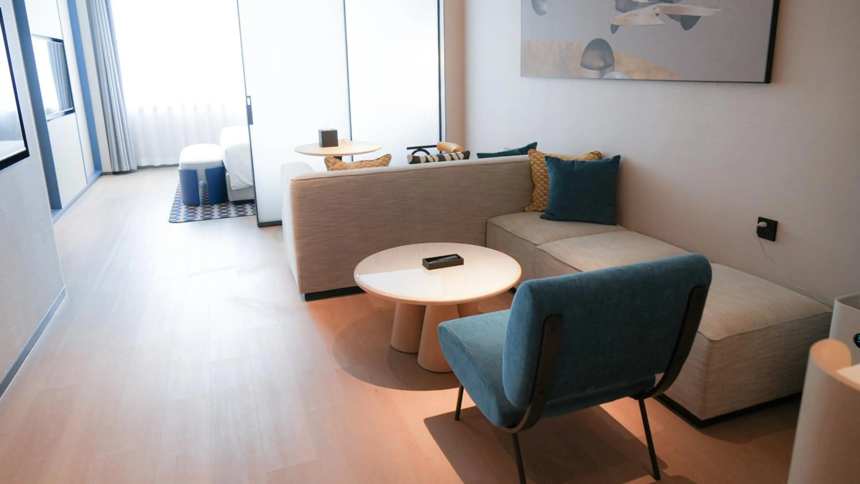 Photo of the whole room in Holiday Inn Shanghai Pudong Airport, an IHG Hotel