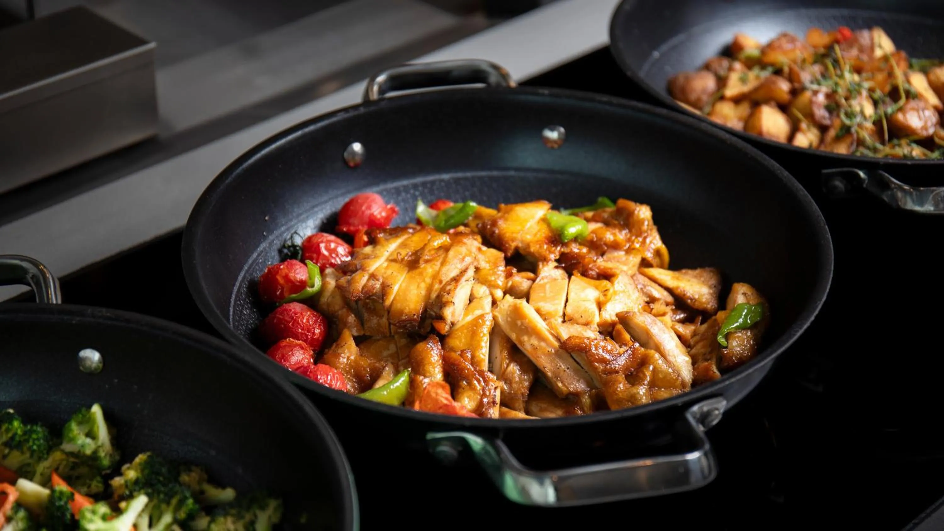 Restaurant/places to eat in Holiday Inn Shanghai Pudong Airport, an IHG Hotel