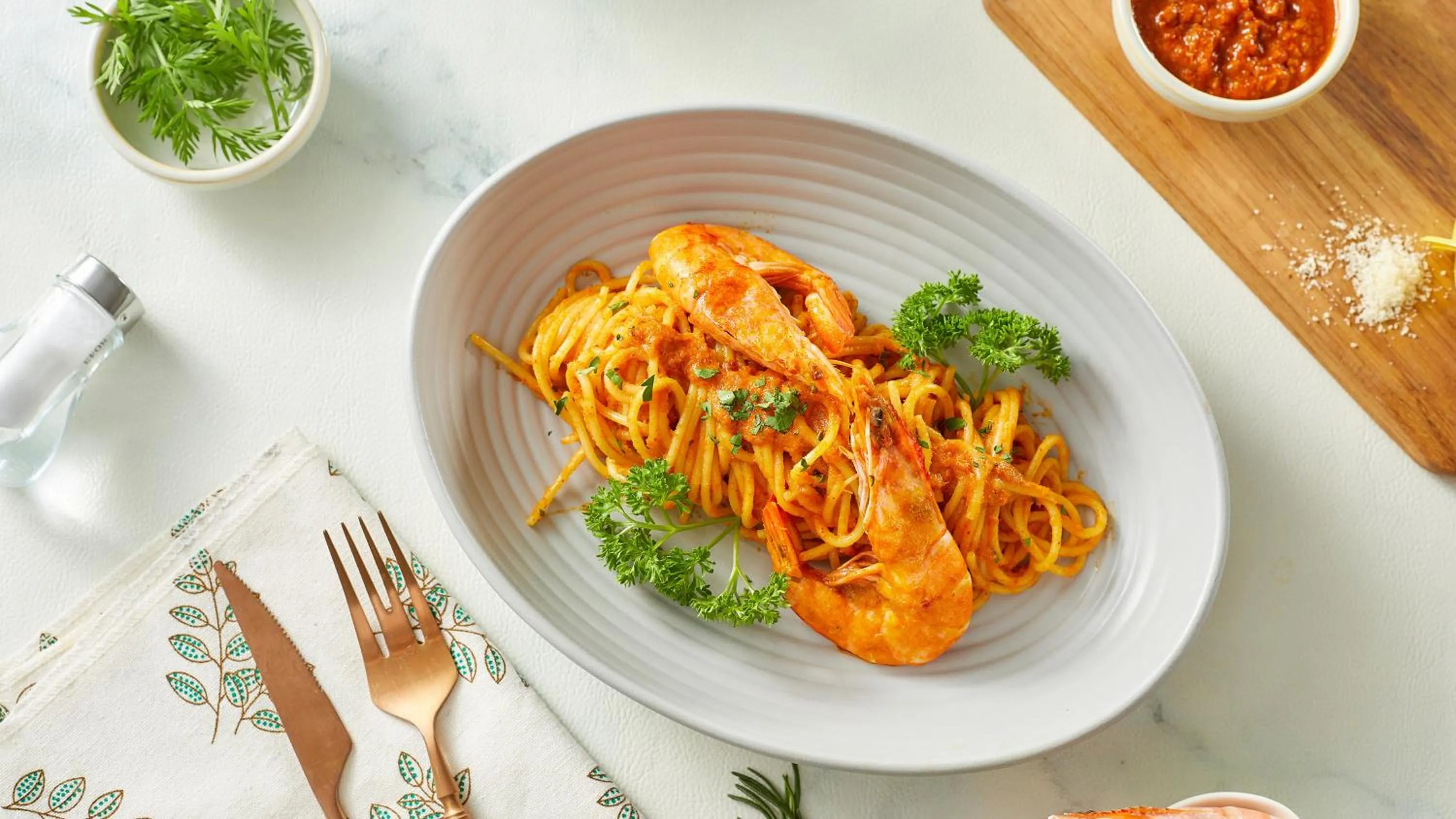 Bedroom in Holiday Inn Shanghai Pudong Airport, an IHG Hotel
