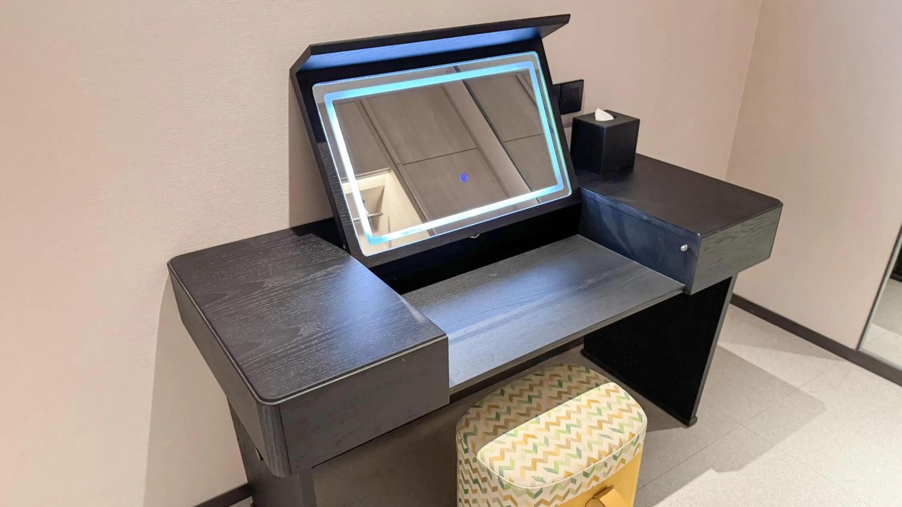 Photo of the whole room in Holiday Inn Shanghai Pudong Airport, an IHG Hotel