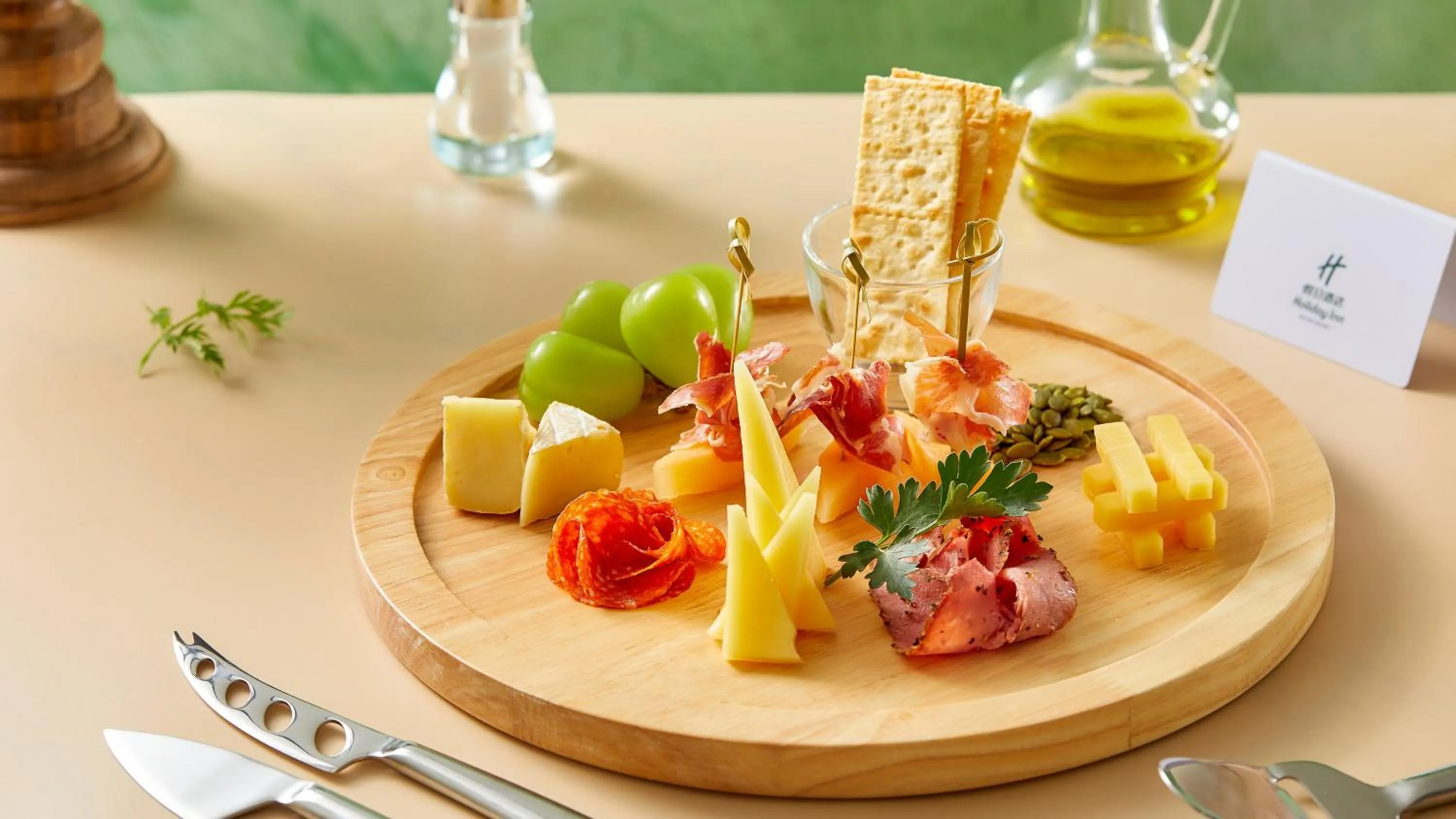 Bedroom in Holiday Inn Shanghai Pudong Airport, an IHG Hotel