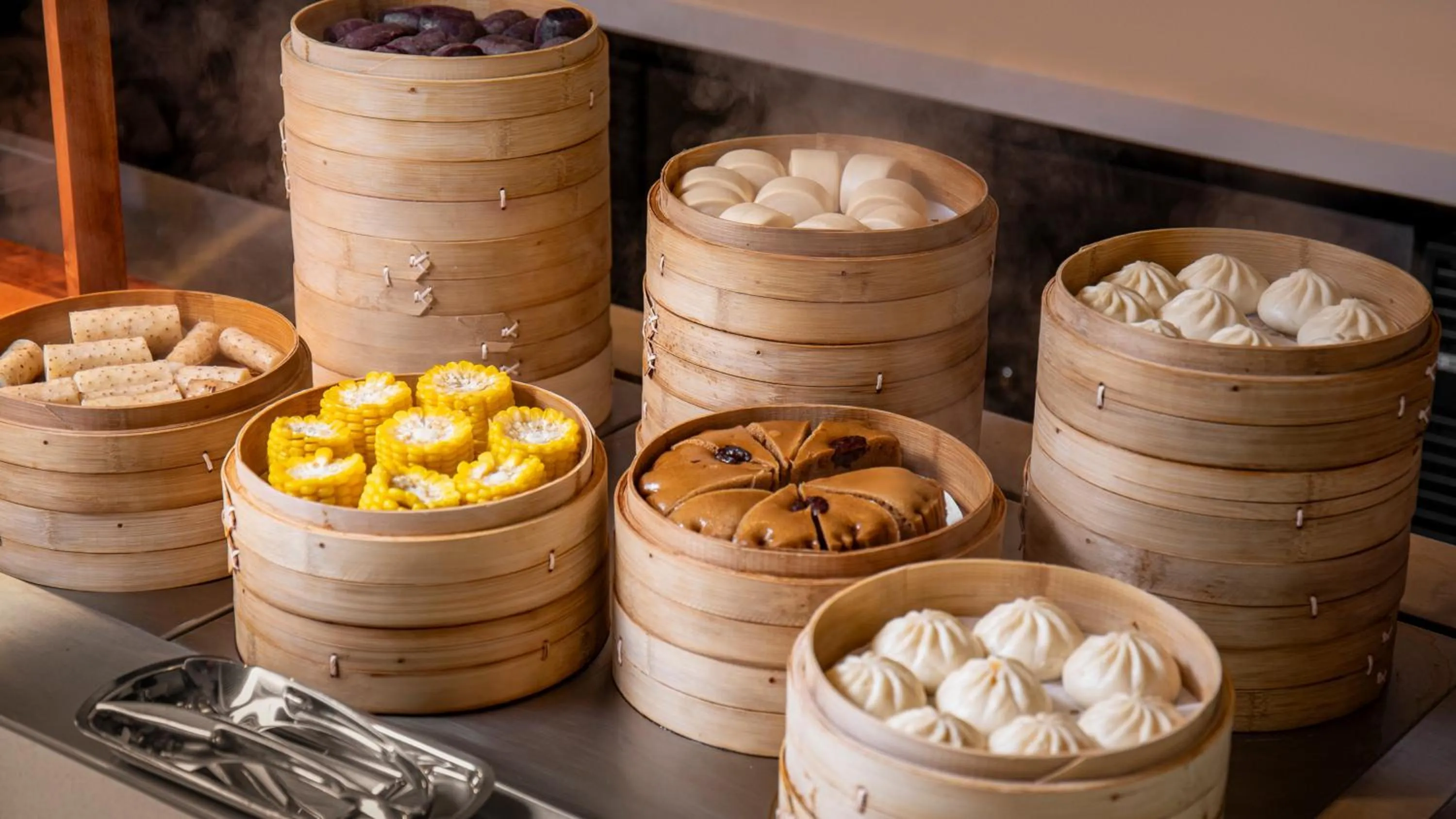 Restaurant/places to eat in Holiday Inn Shanghai Pudong Airport, an IHG Hotel