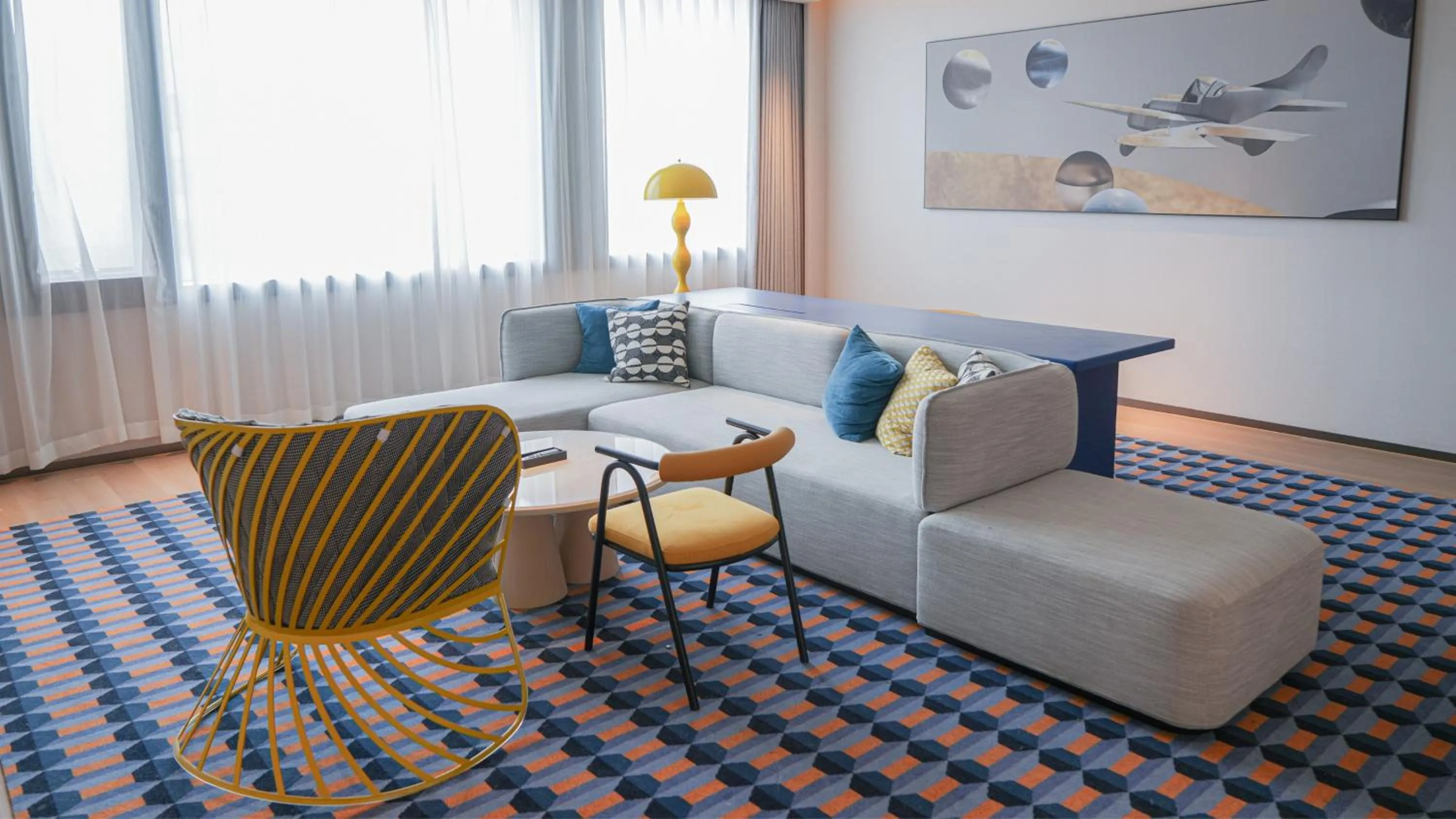 Photo of the whole room in Holiday Inn Shanghai Pudong Airport, an IHG Hotel