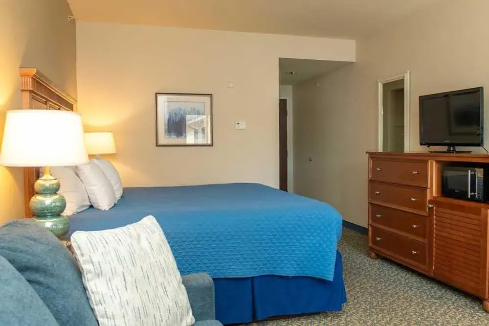 King Room in Port of Kimberling Resort & Campground King Room in Port of Kimberling Resort & Campground