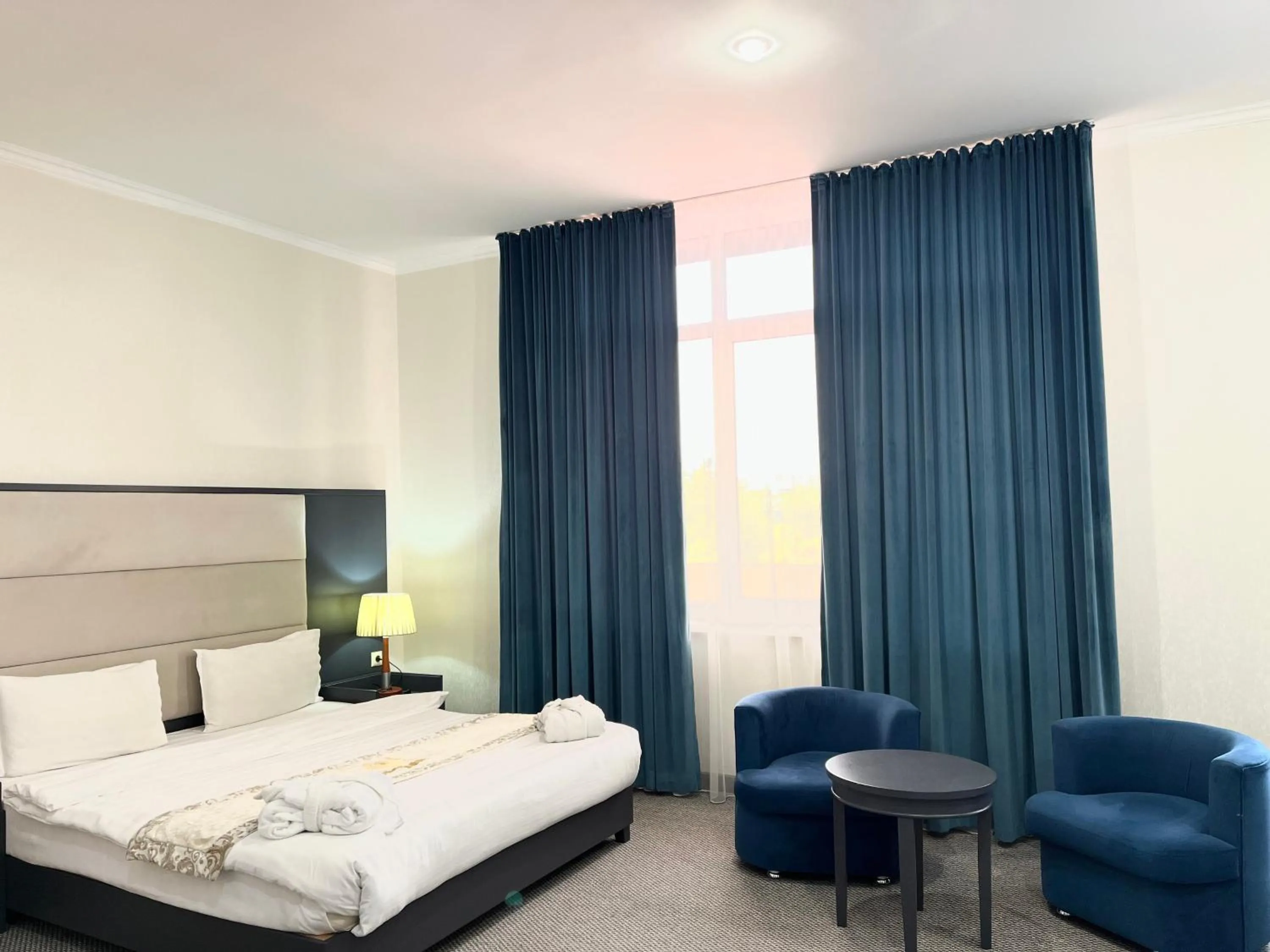 Photo of the whole room in Almaty Grand Erbil Hotel