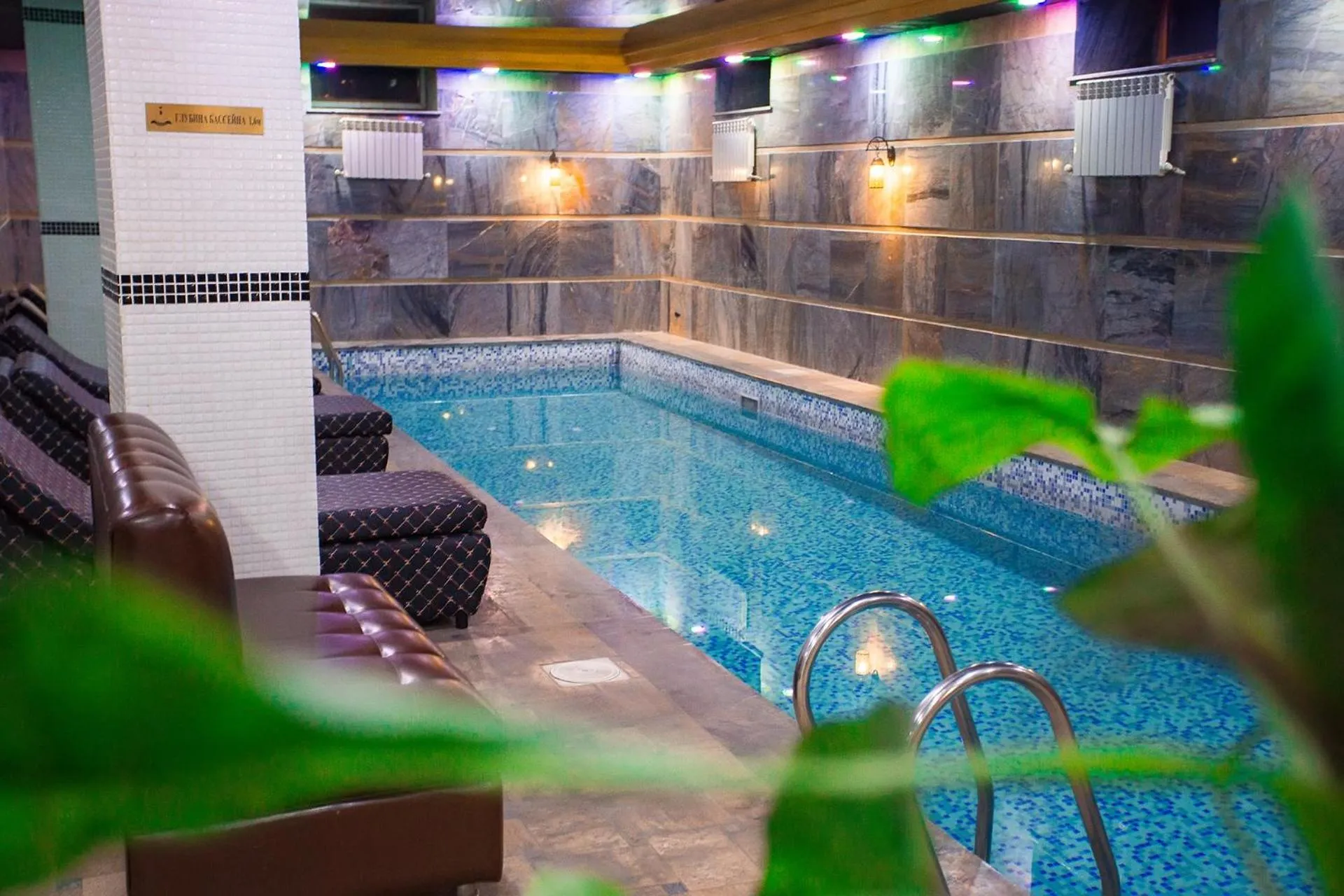 Swimming pool in Almaty Grand Erbil Hotel