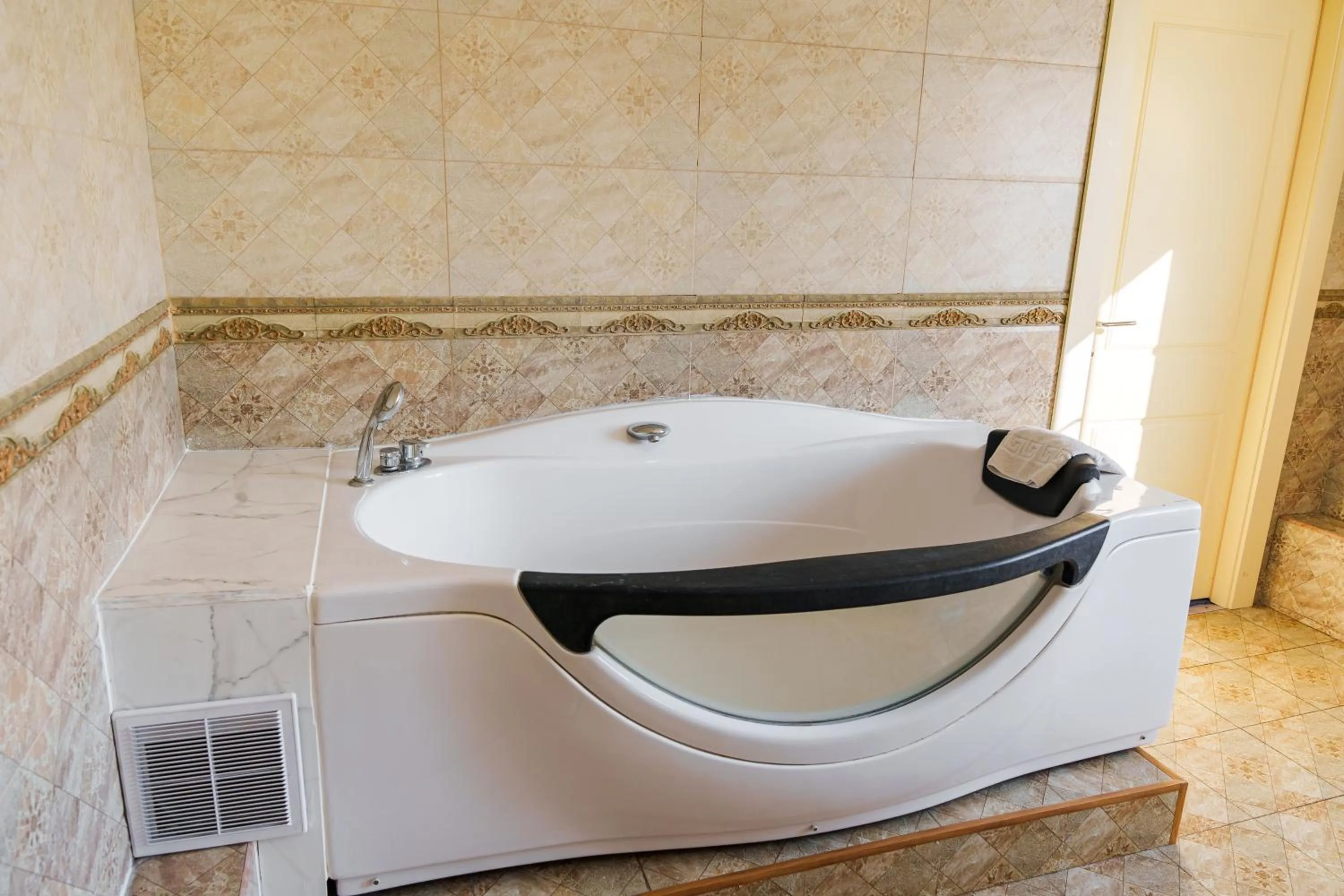 Bath in Almaty Grand Erbil Hotel