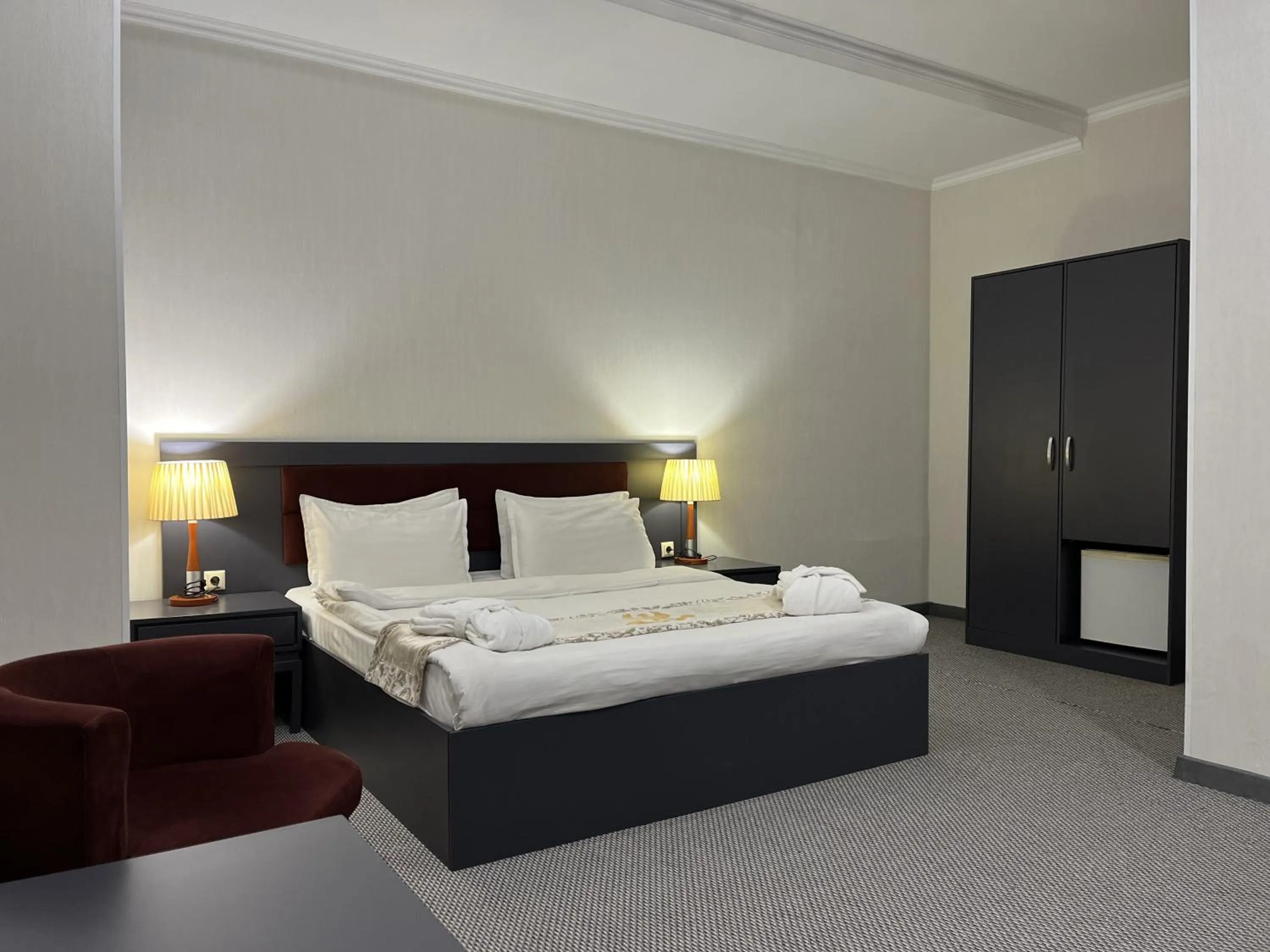 Photo of the whole room in Almaty Grand Erbil Hotel