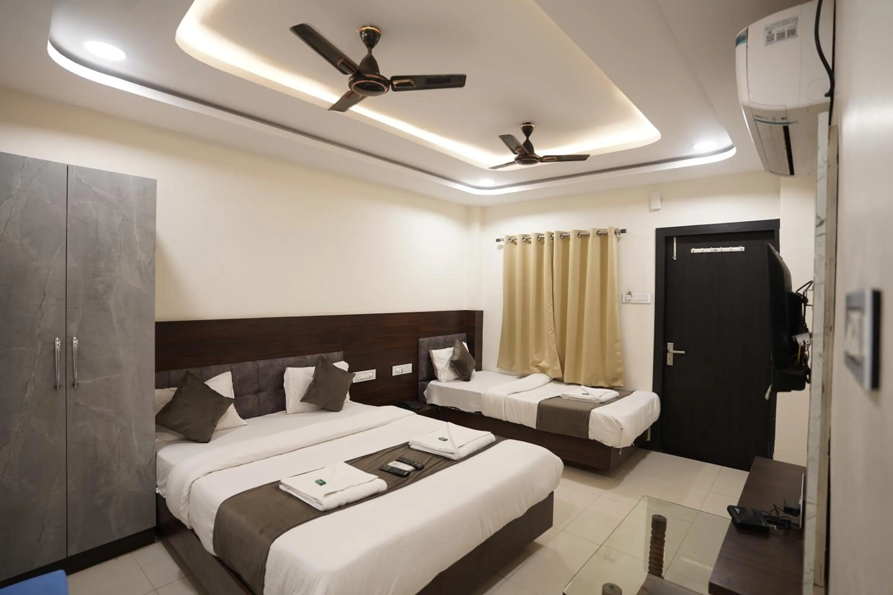 Bed in Hotel Dev Kripa