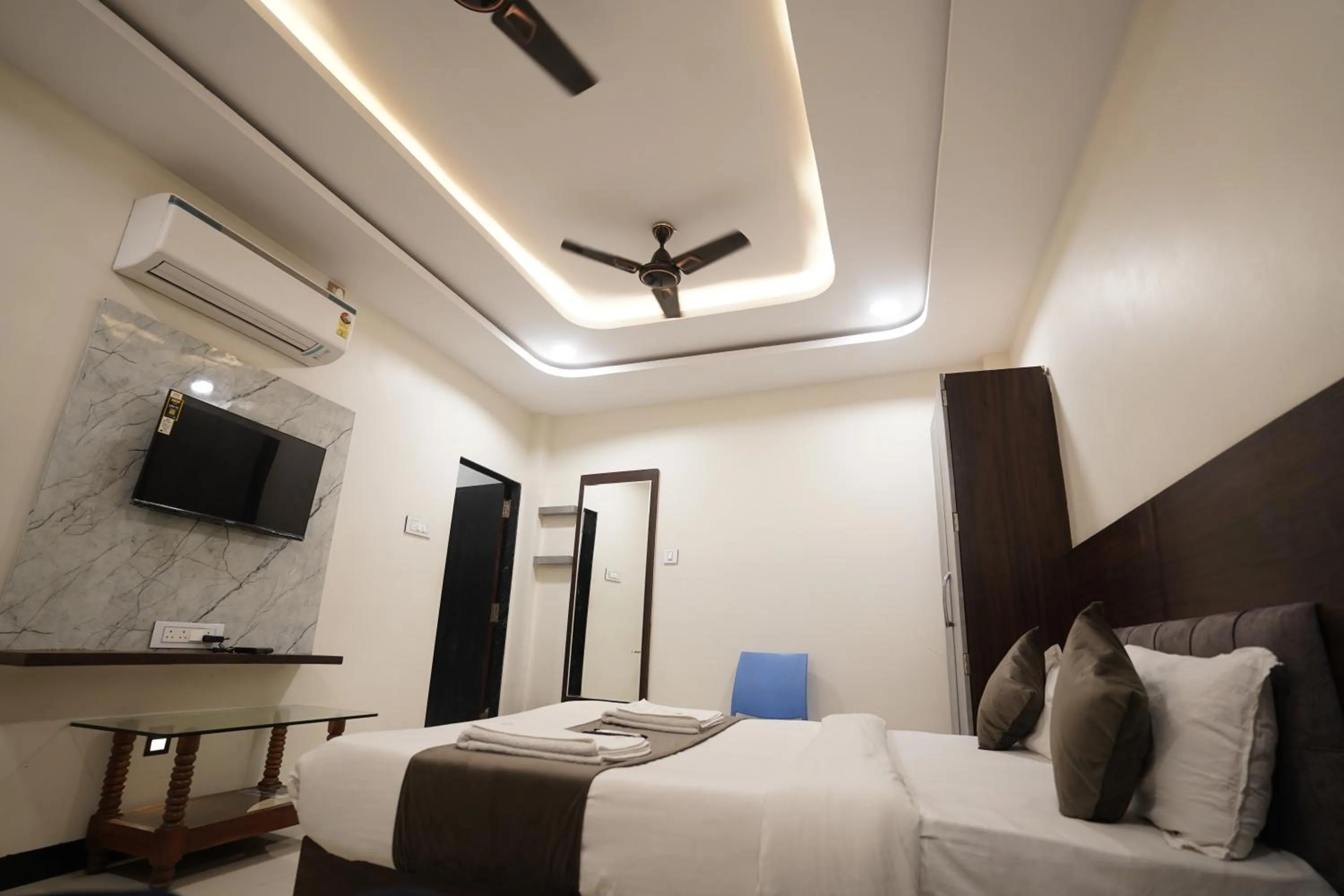 Bed in Hotel Dev Kripa