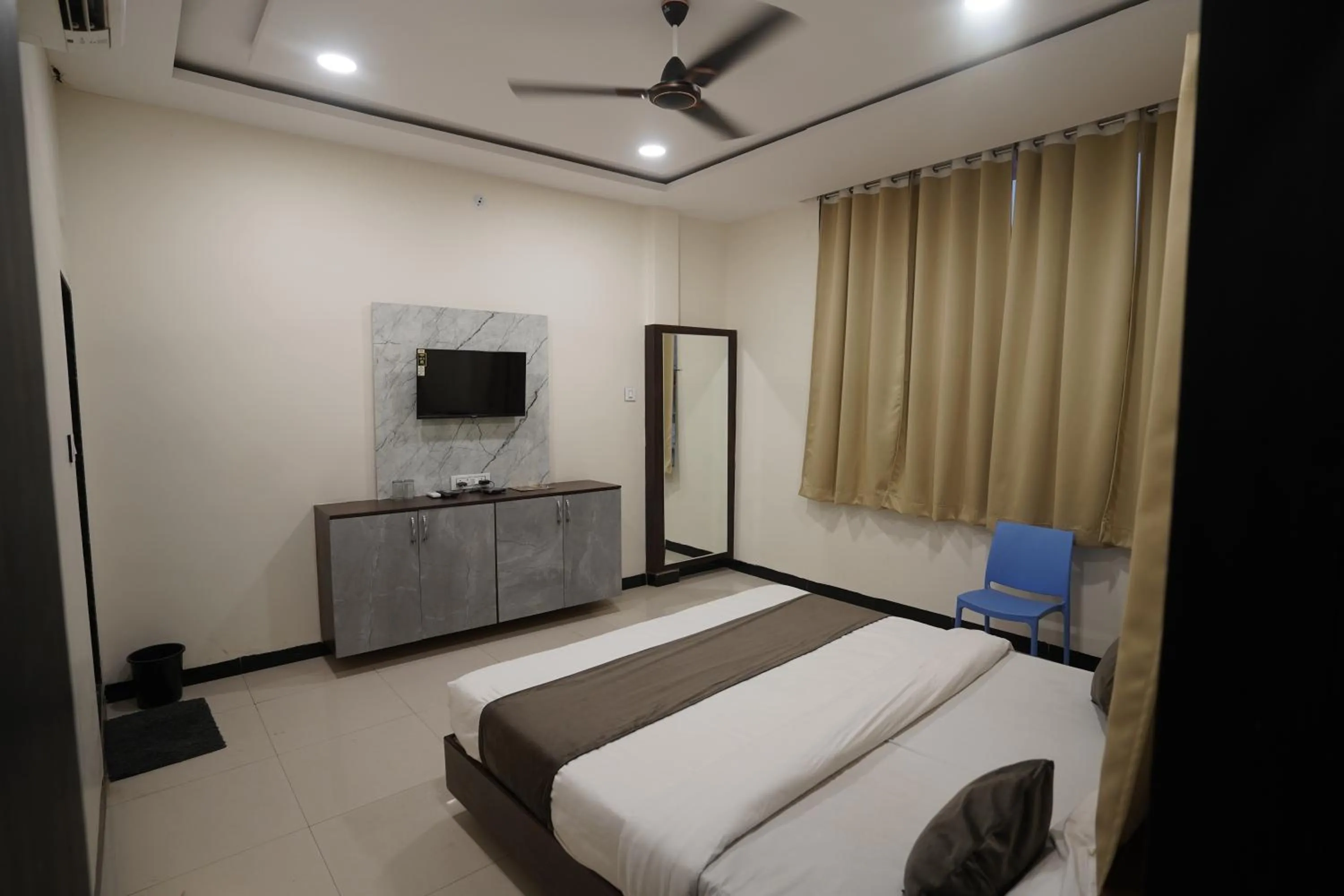 Bed in Hotel Dev Kripa