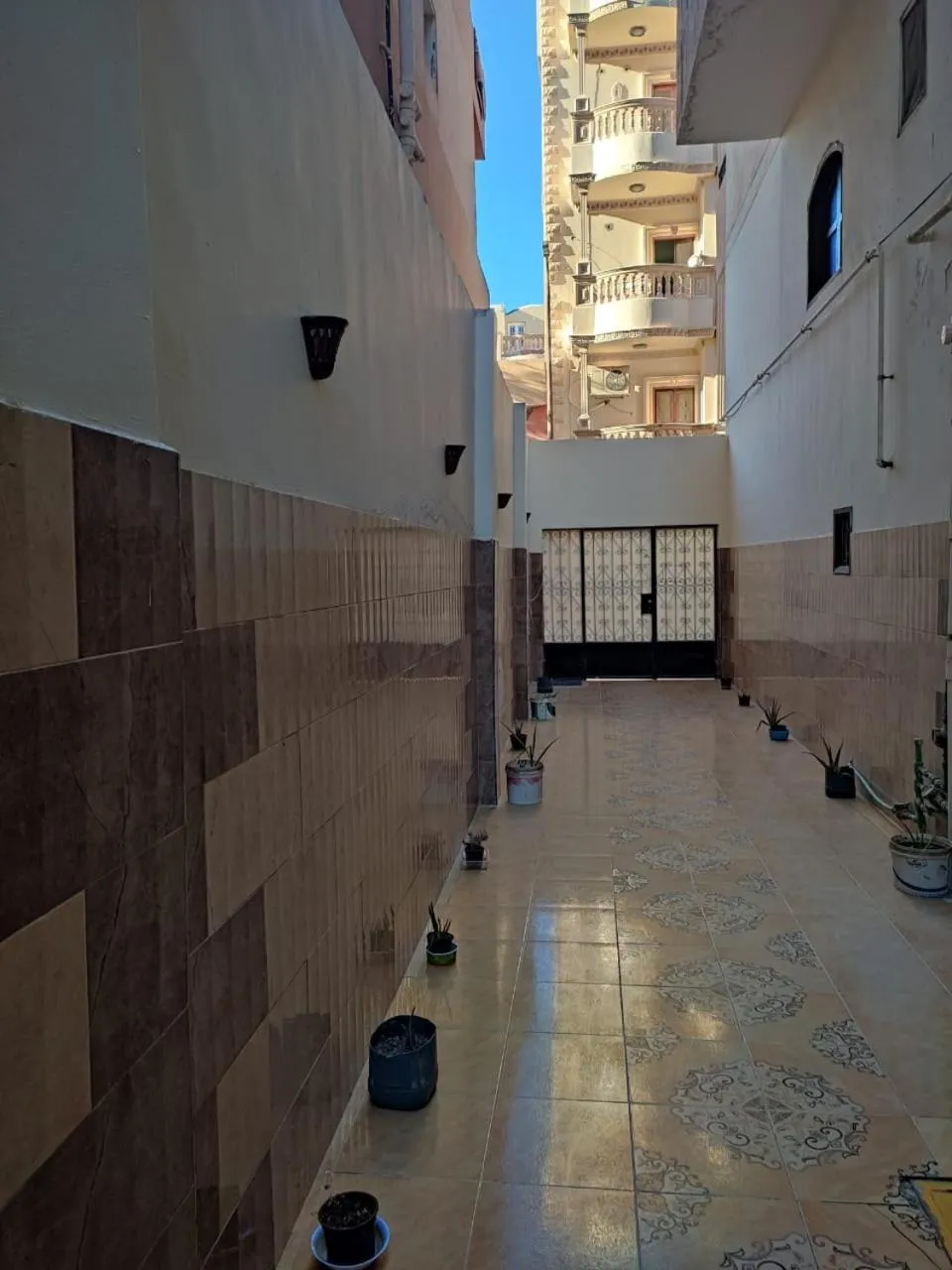 Facade/entrance in Al Dahar apartments Hurghada