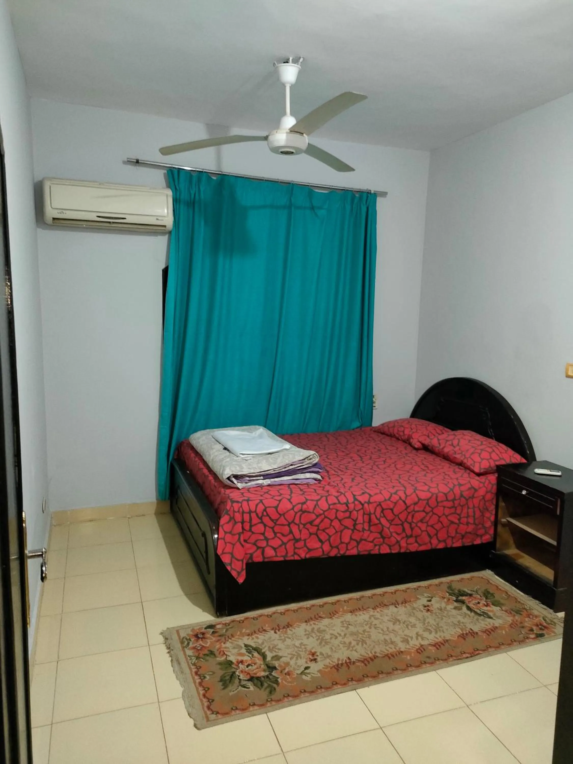 Bed in Al Dahar apartments Hurghada