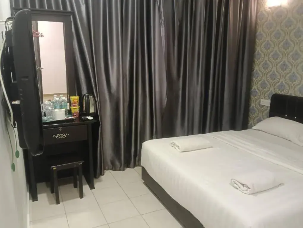 Queen Room - single occupancy in Hotel Dream Nur Queen Room - single occupancy in Hotel Dream Nur