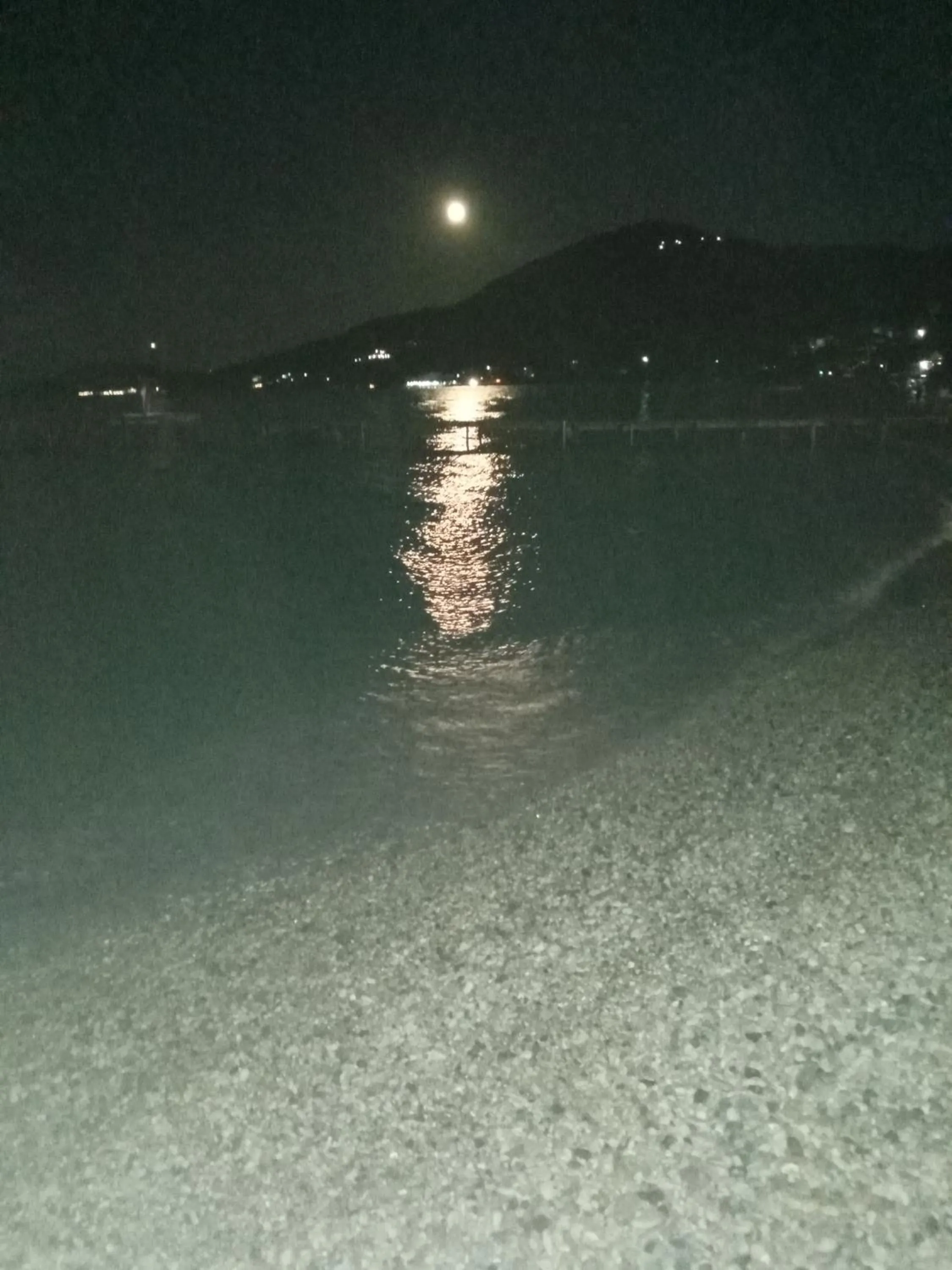 Night in Georgina Apartments