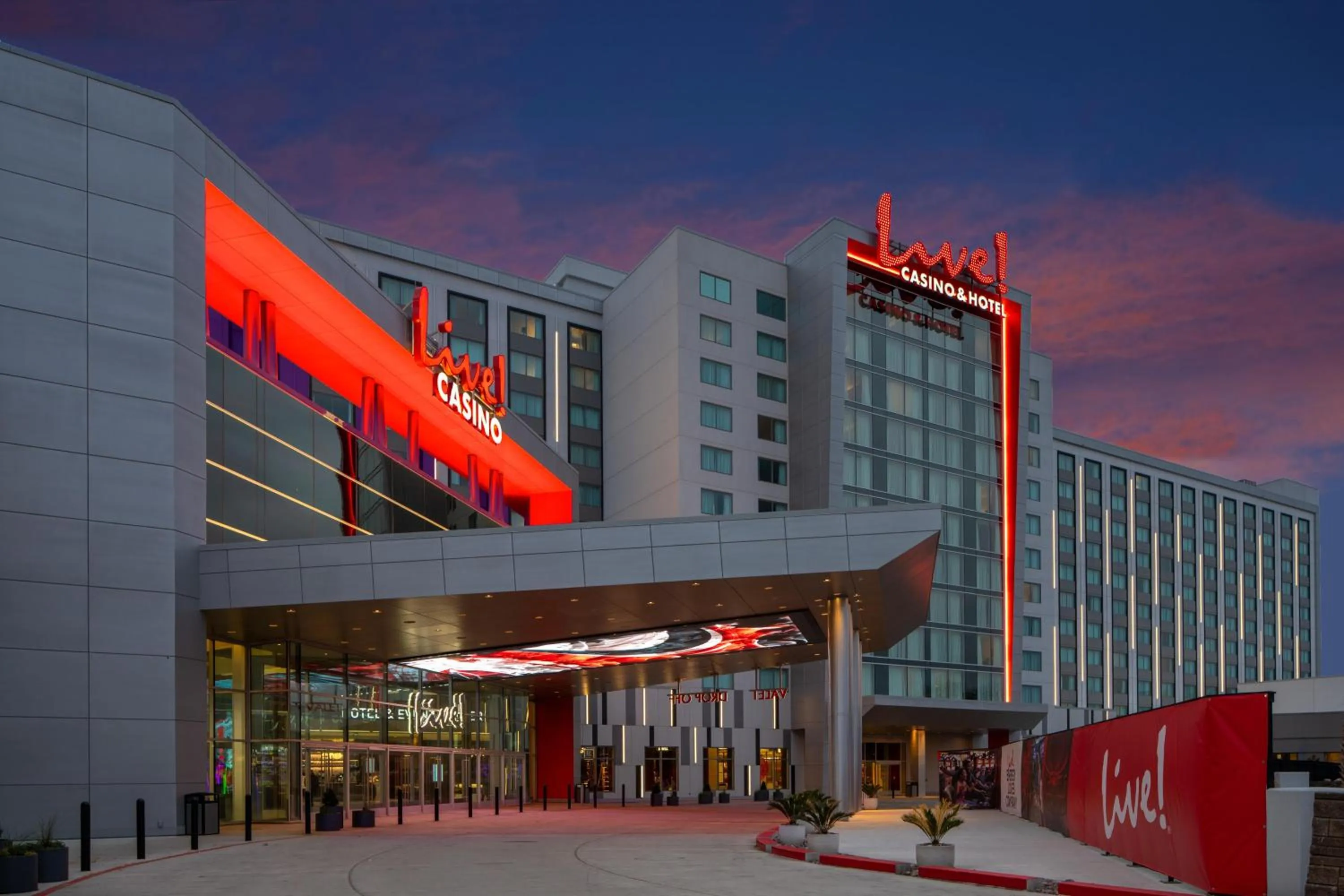 Live Casino & Hotel Louisiana, Curio Collection by Hilton