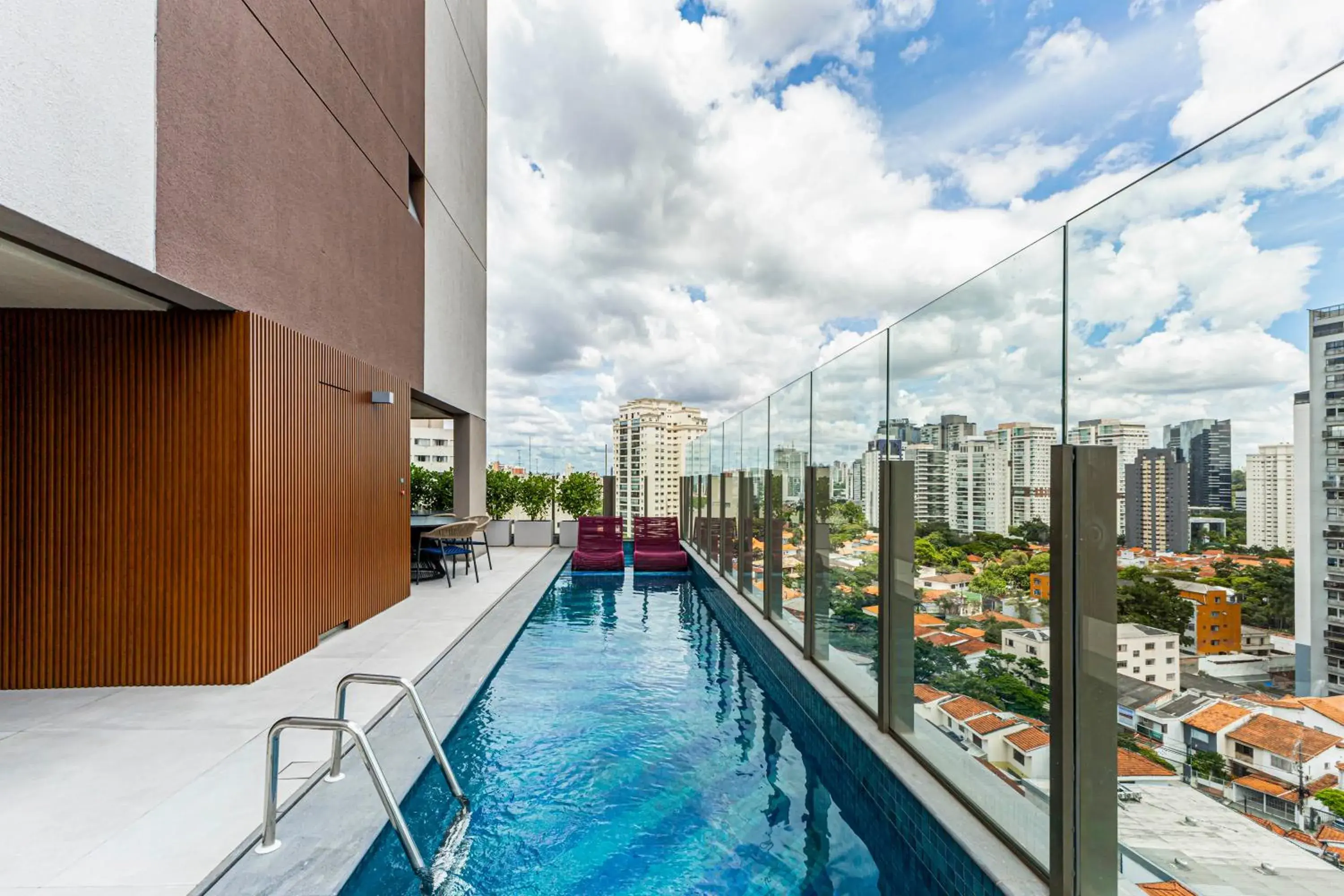 Charlie Santo Amaro - Piscina, Academia e Nota 9,2 Charlie Santo Amaro - Piscina, Academia e Nota 9,2