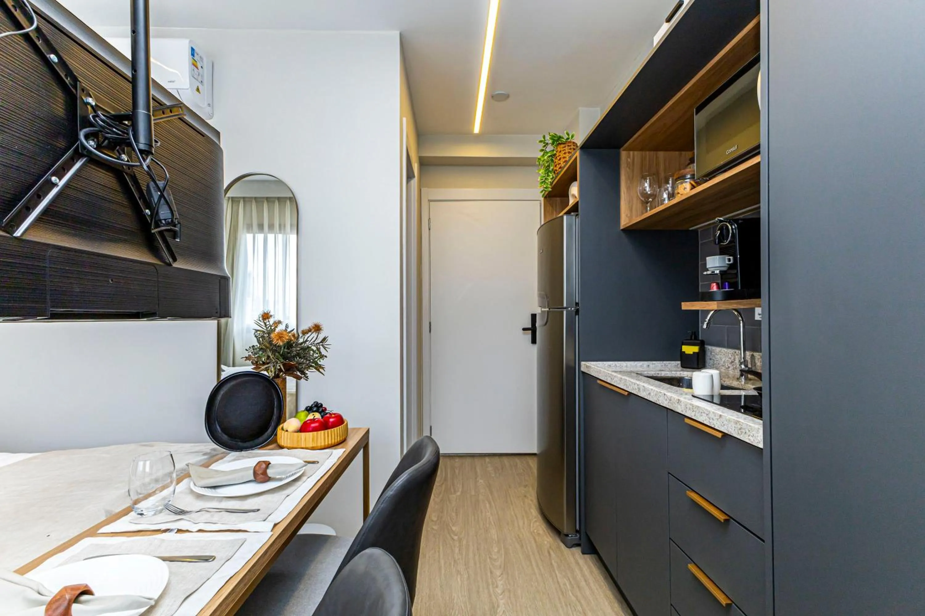 Day in Charlie Santo Amaro - Piscina, Academia e Nota 9,2