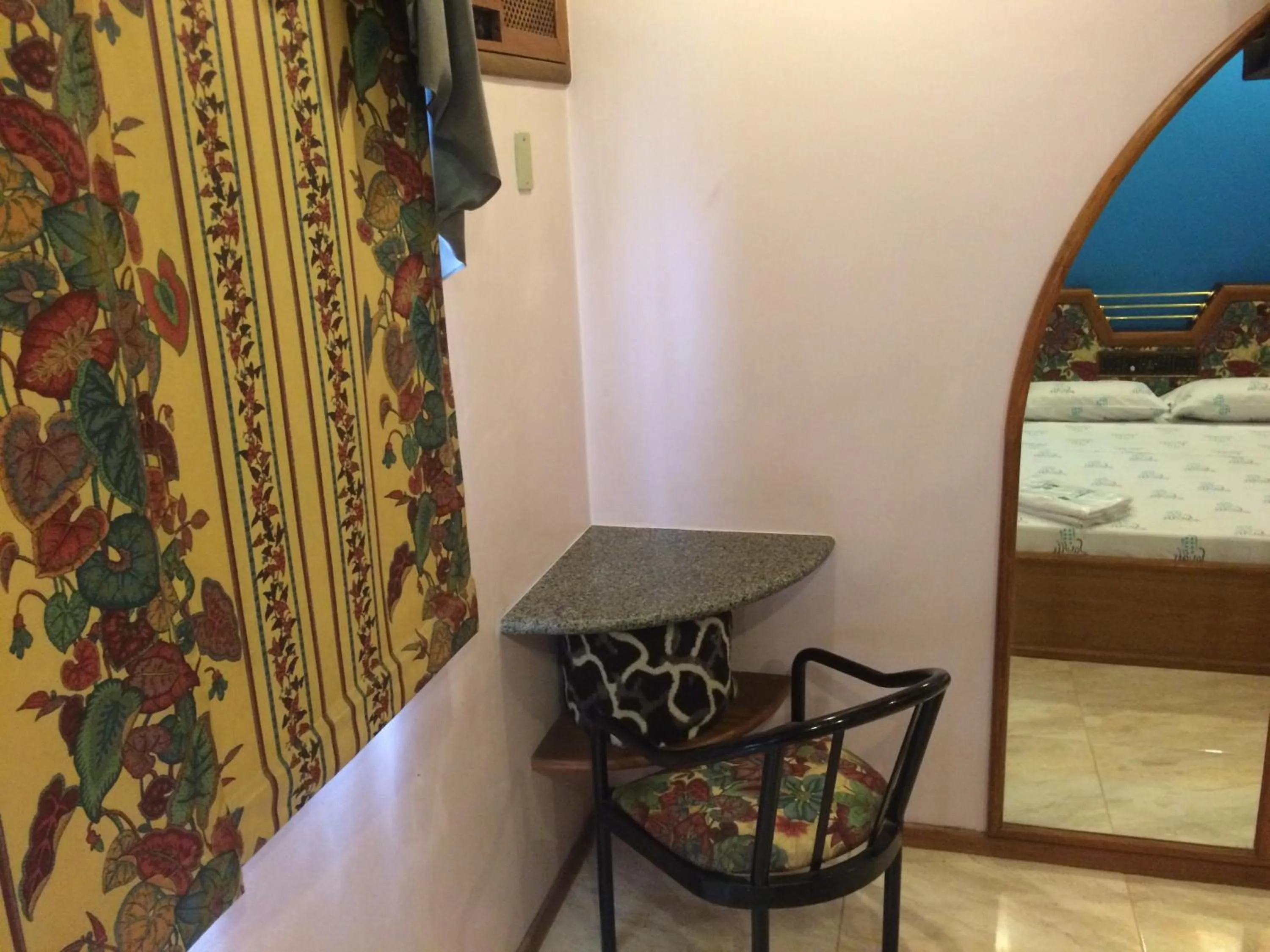 Decorative detail in Saville Hotel