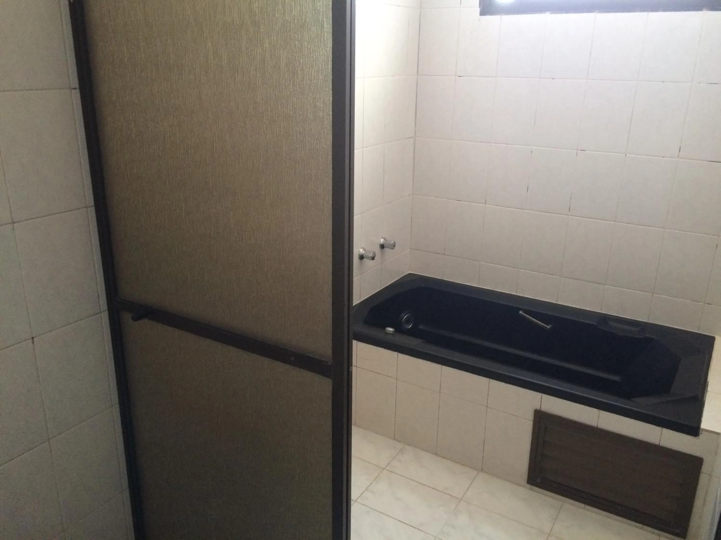 Hot Tub in Saville Hotel