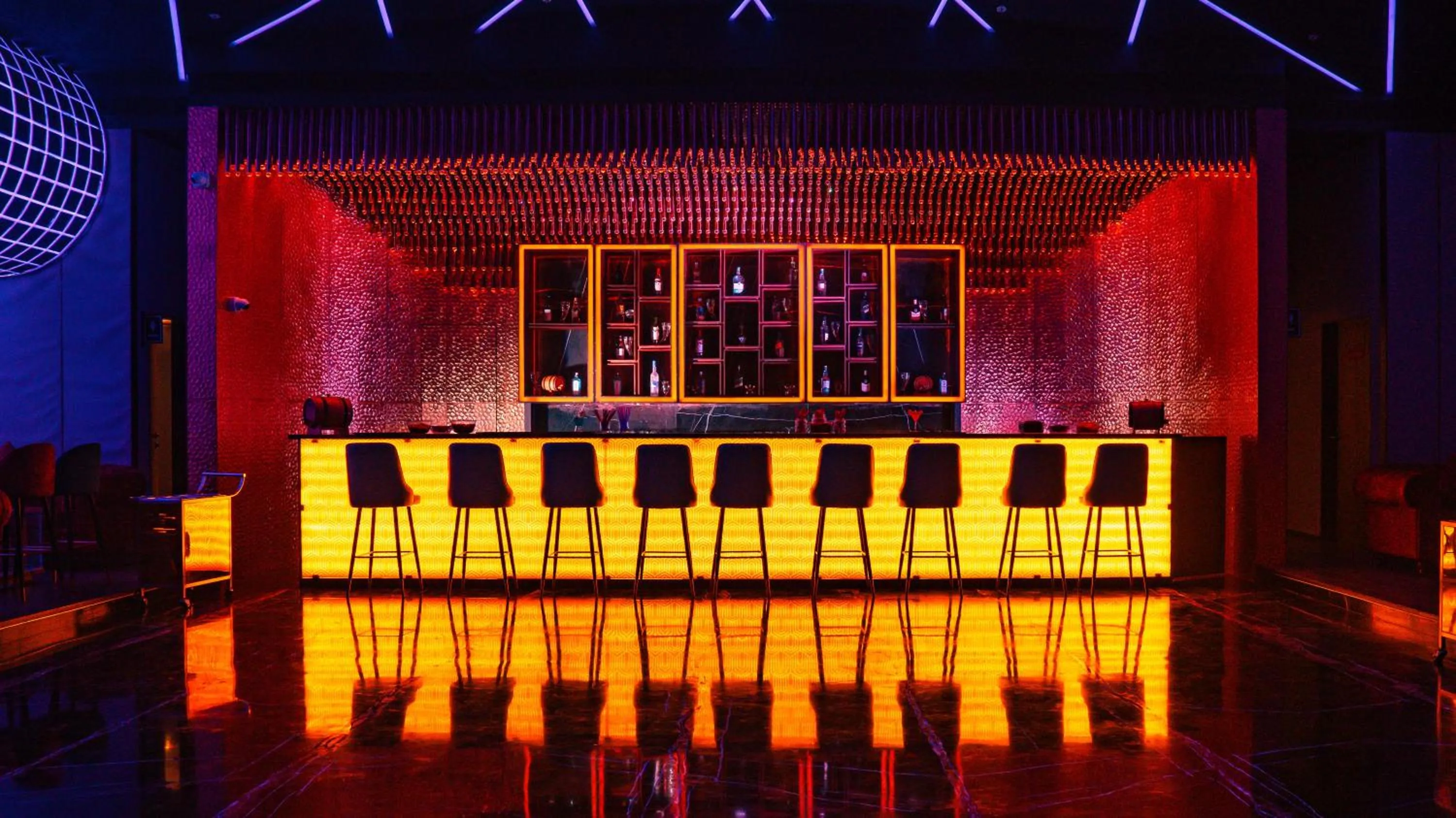 Nightclub / DJ in Treat Resort Silvassa