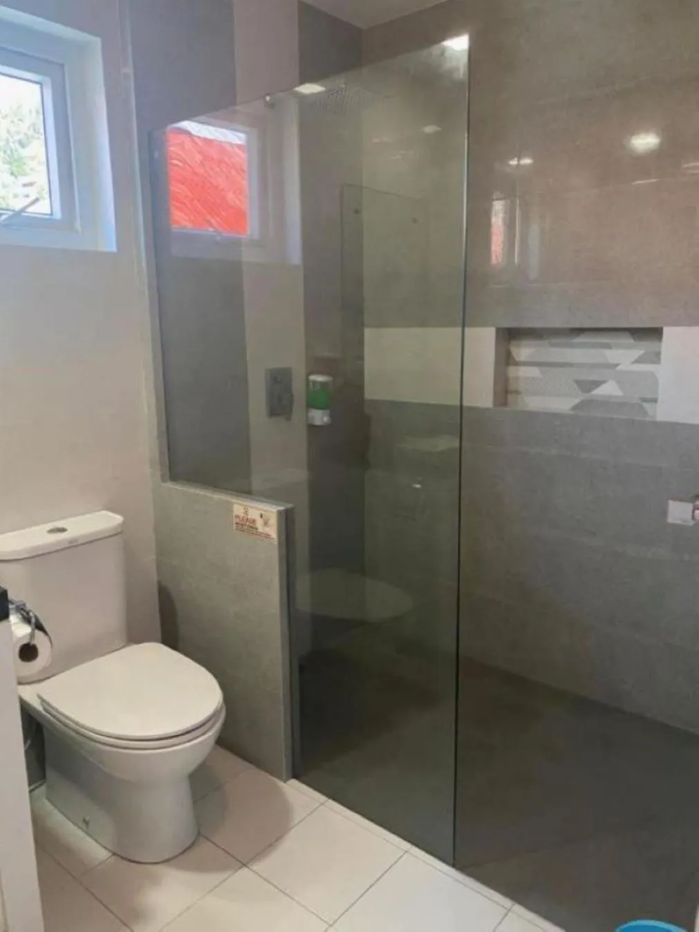 Bathroom in Papa Freds Beach Resort