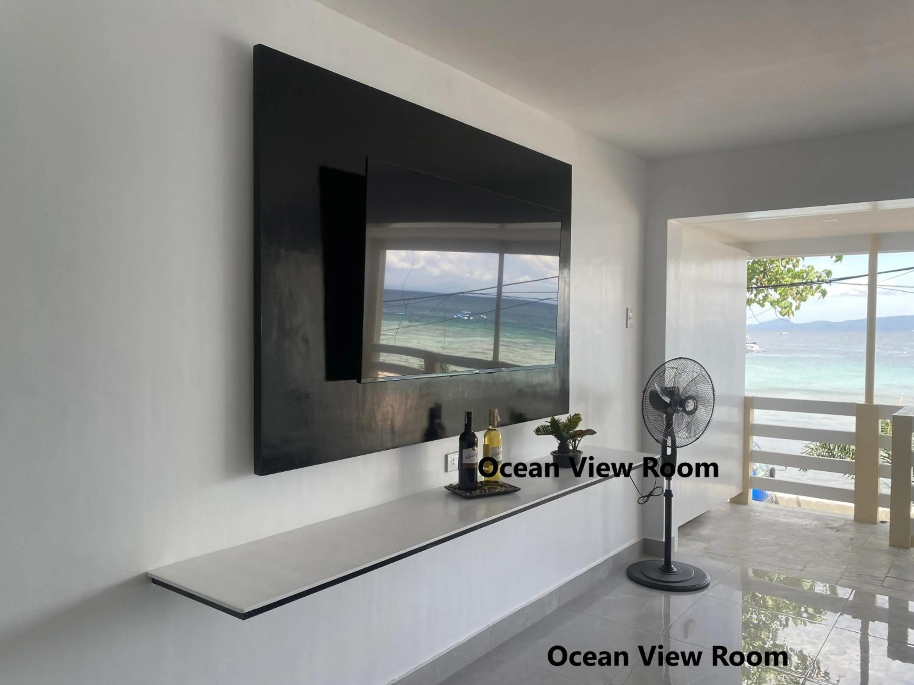 TV and multimedia in Papa Freds Beach Resort