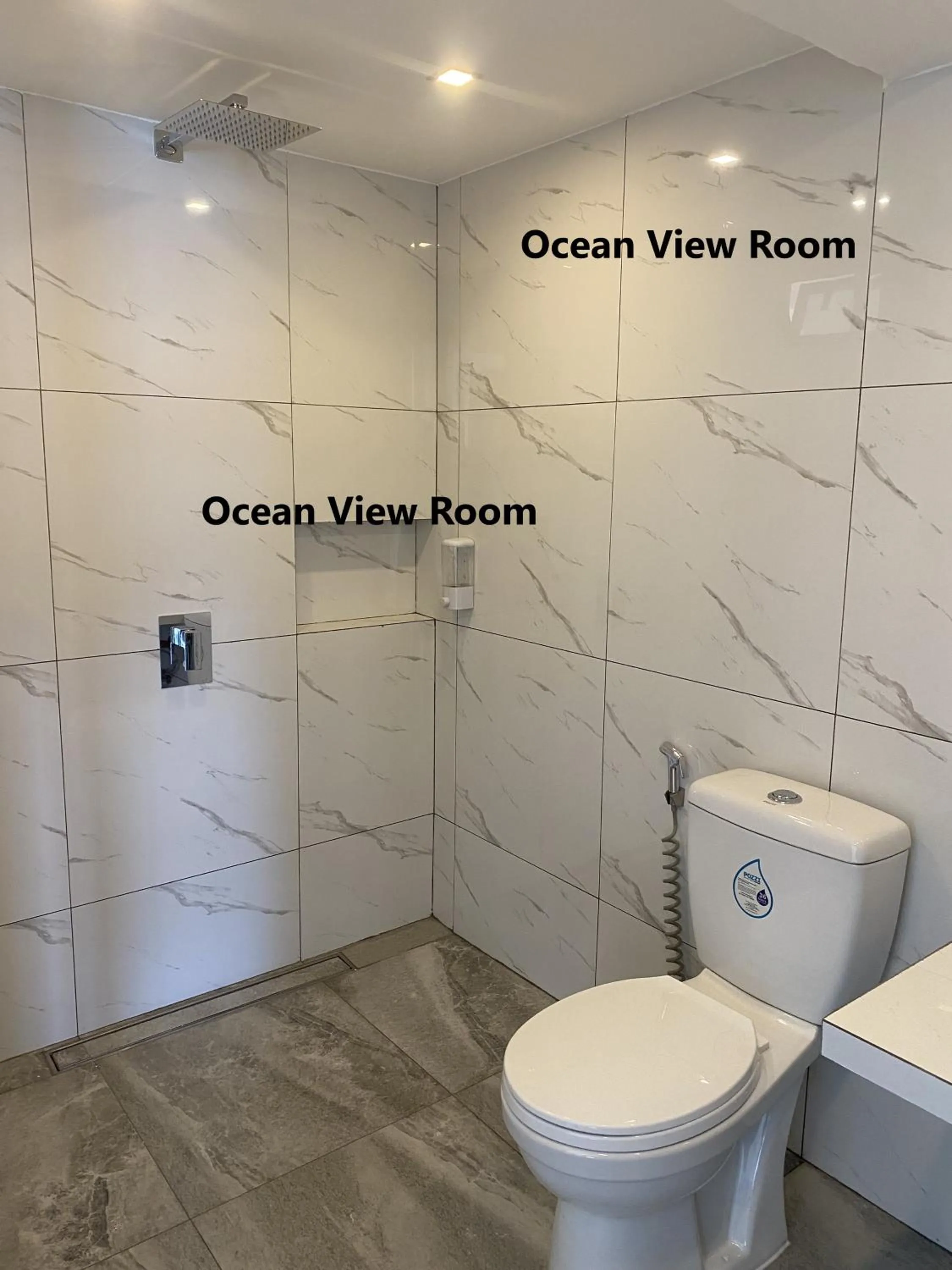 Shower in Papa Freds Beach Resort