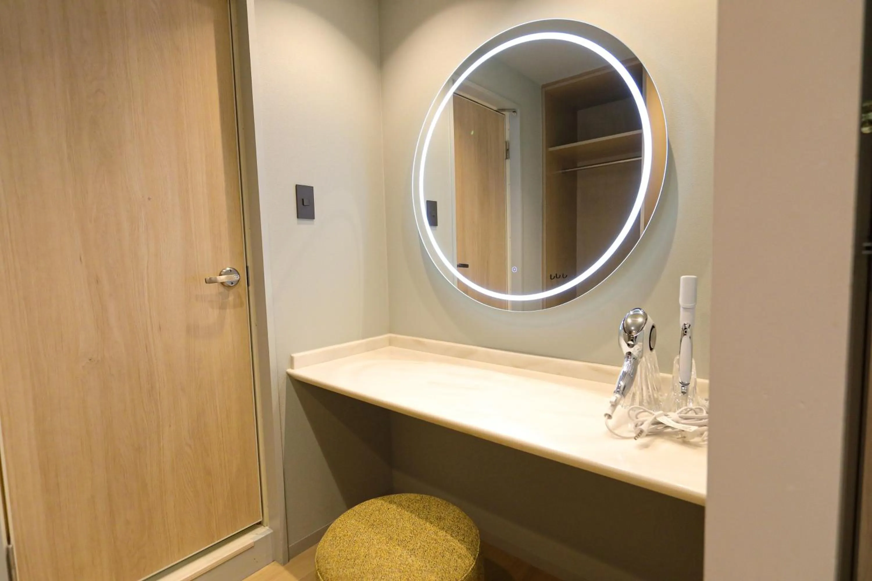 Photo of the whole room in Hiyori Hotel Osaka Suminoekoen Station