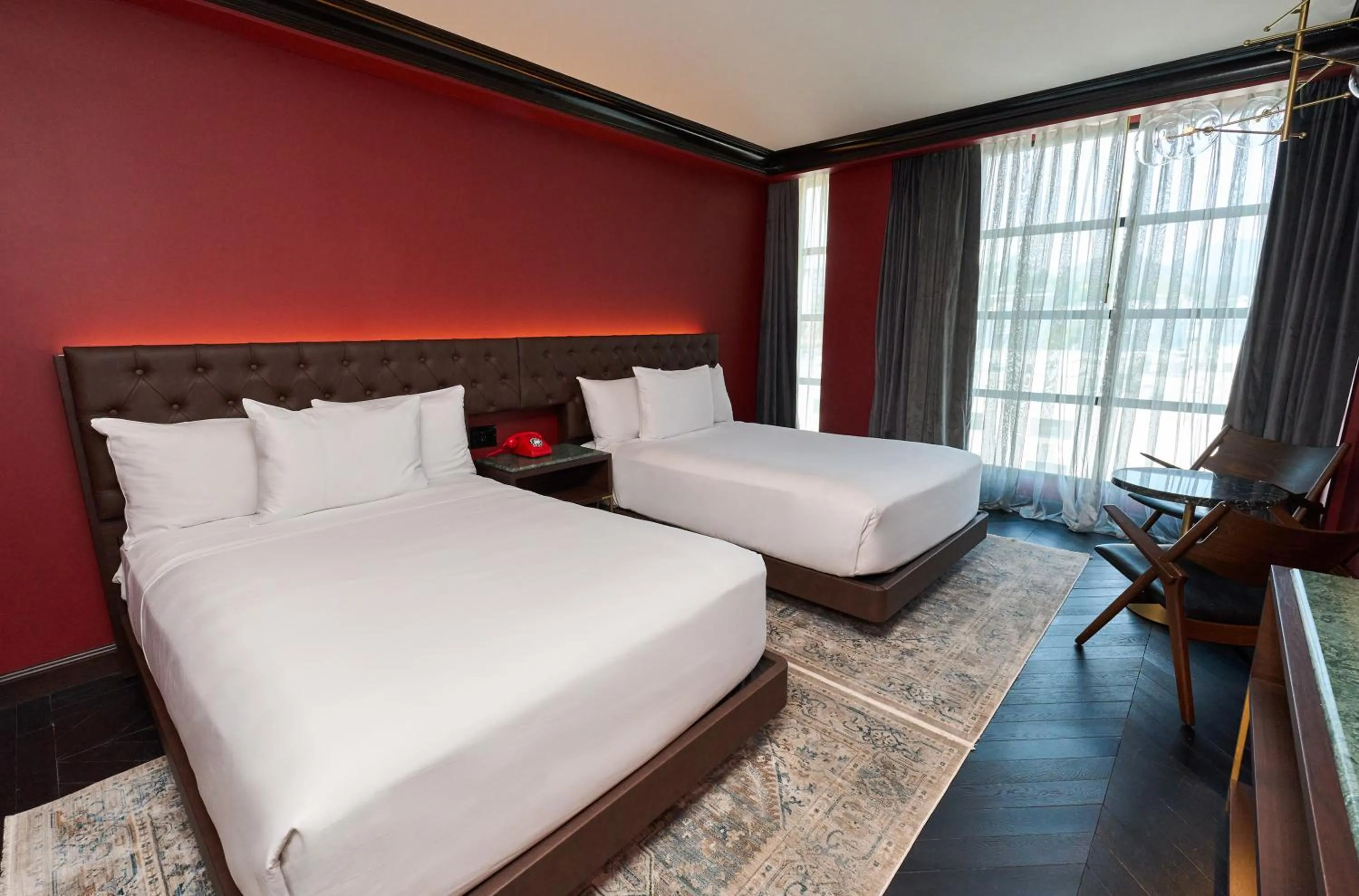 Bedroom, Bed in Whisky Hotel