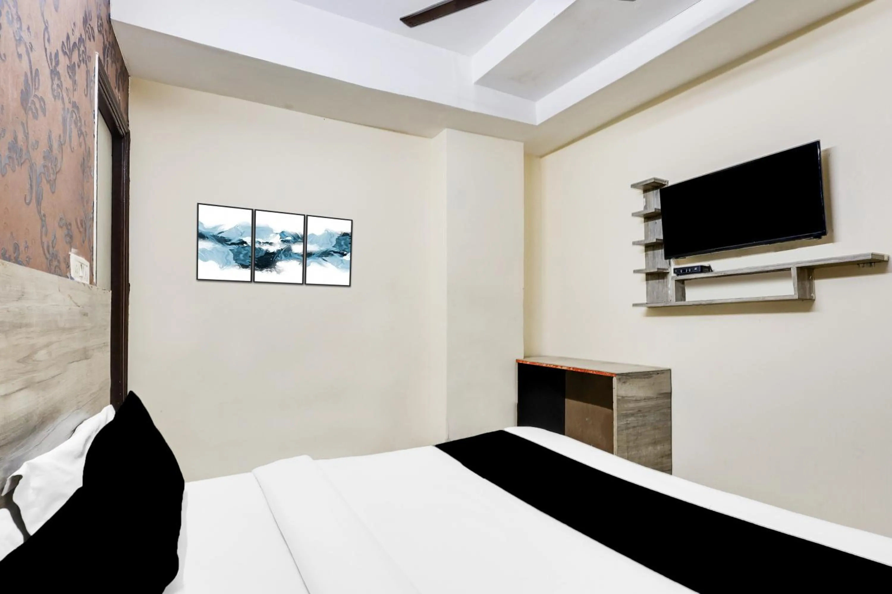 Bedroom in Hotel O Royal Green