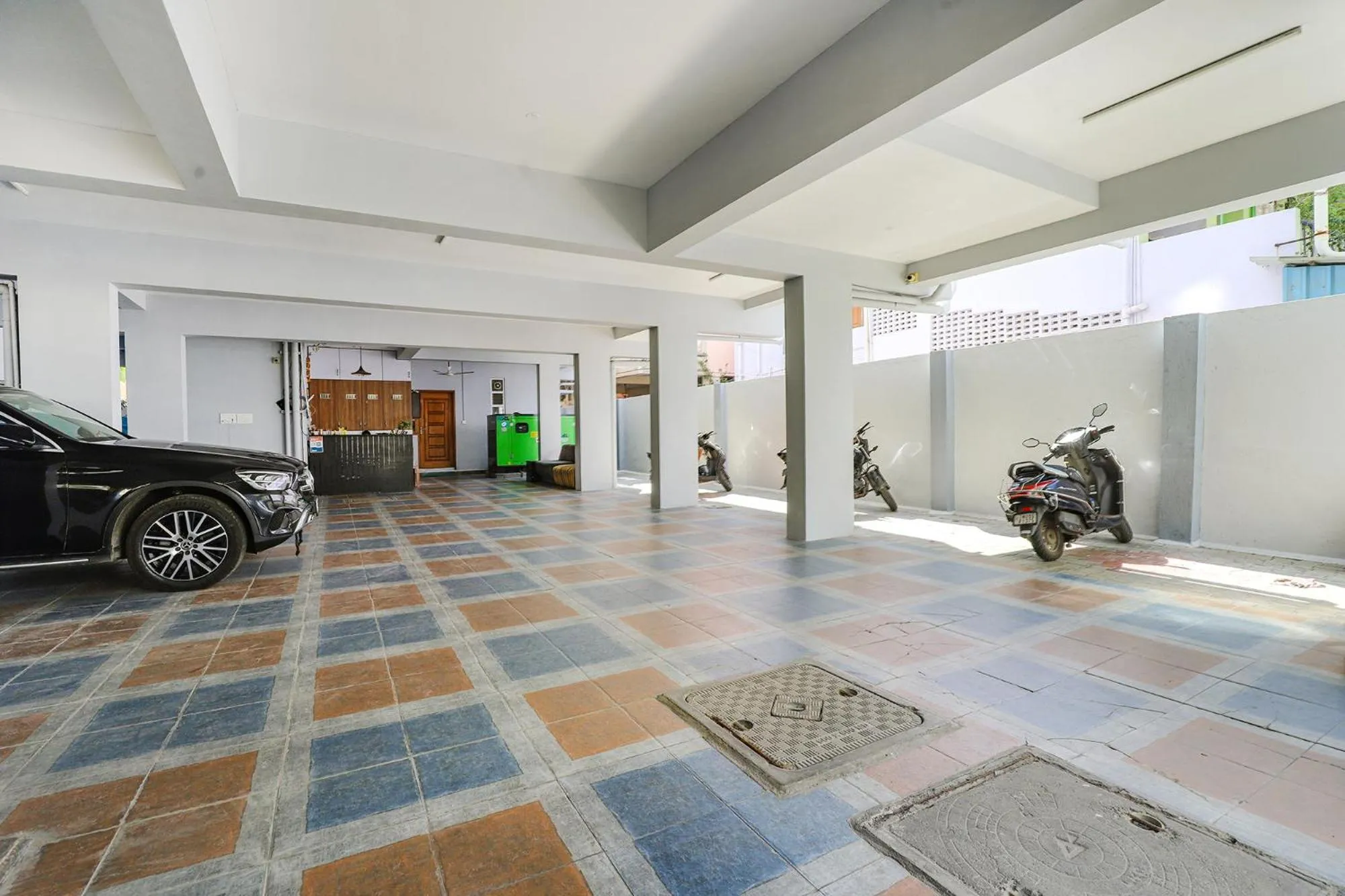 Parking in FabHotel Hathvik Park