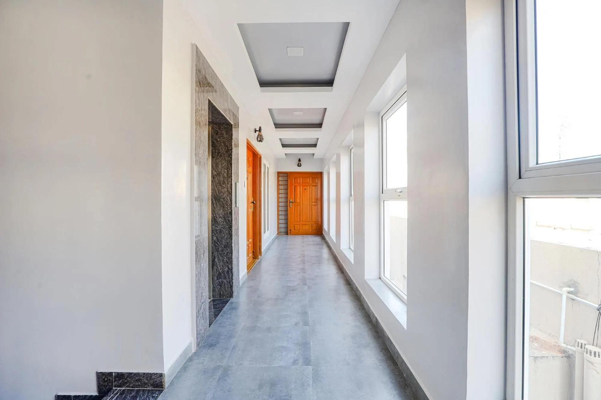 Lobby or reception in FabHotel Hathvik Park