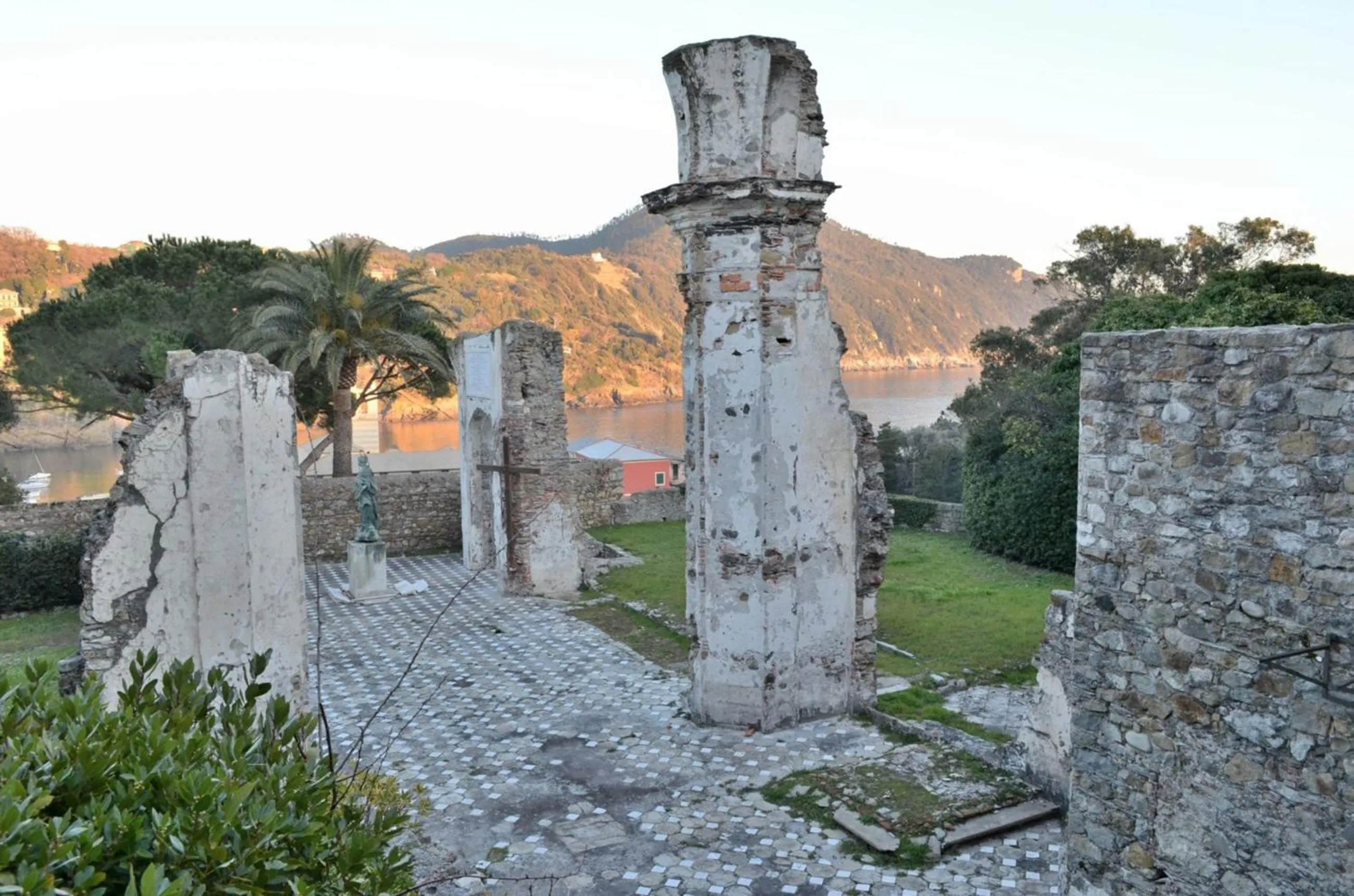 Nearby landmark in Villa Domus 1938