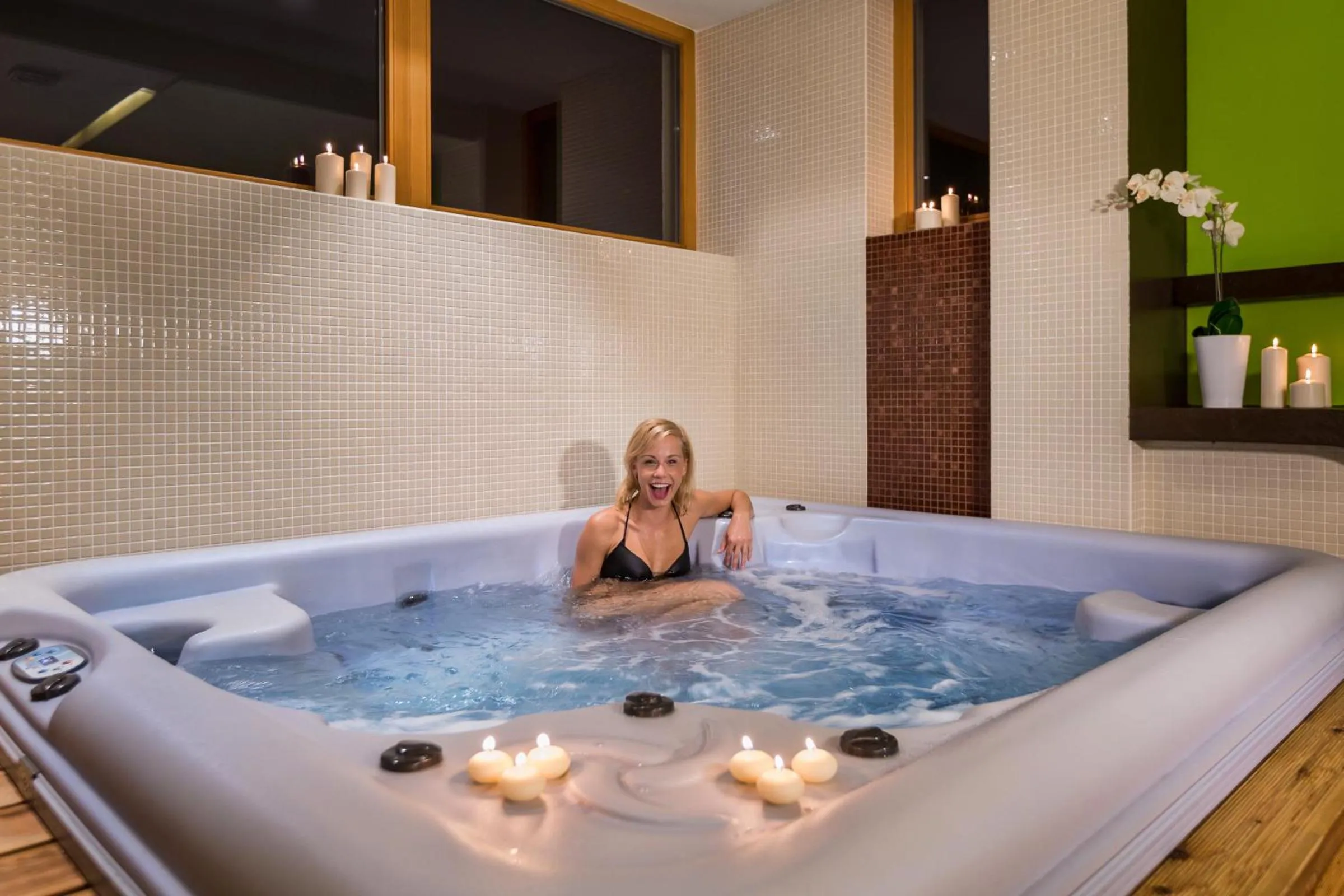 Hot Tub in Smrekowa Polana Resort & Spa