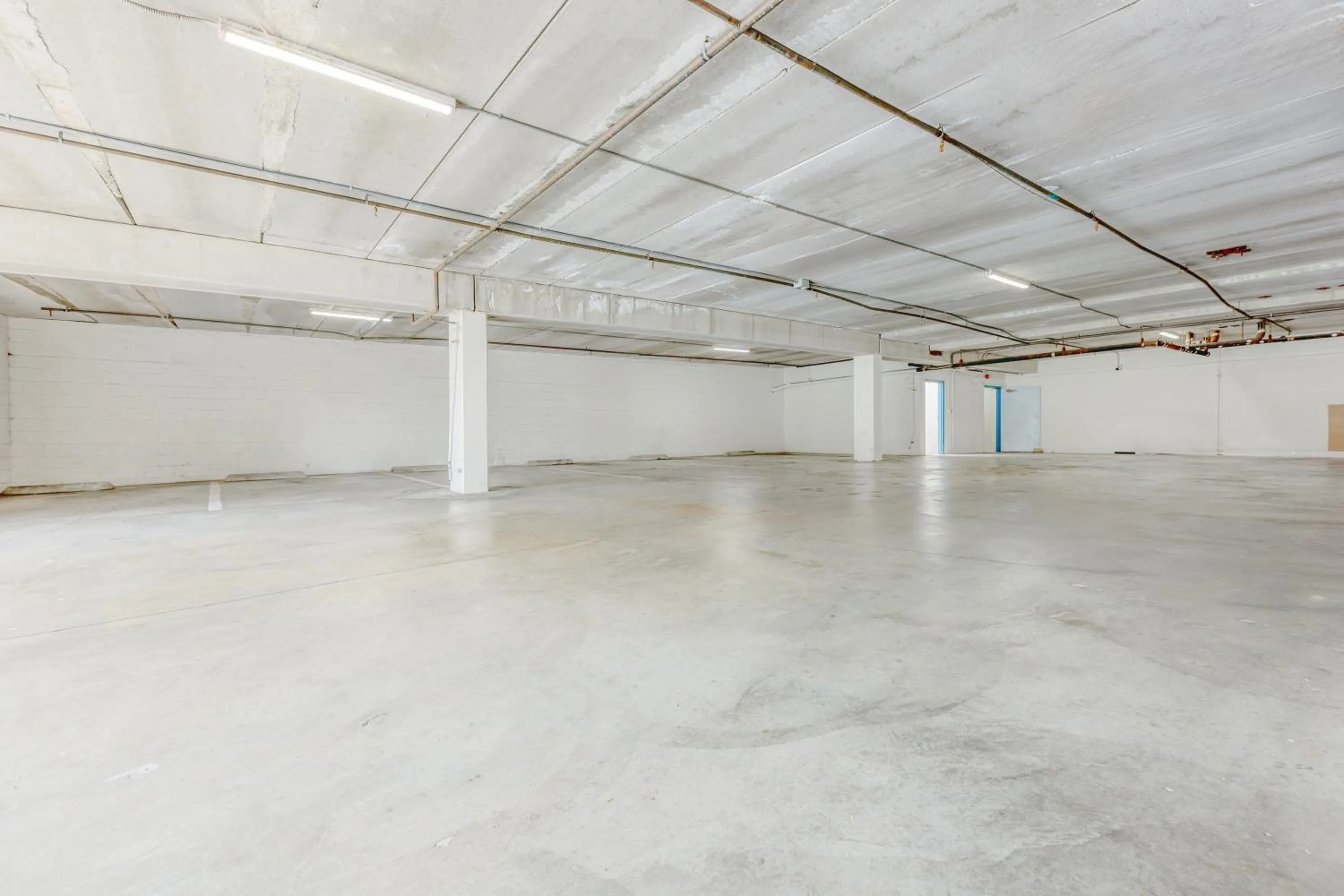 Parking in Hotel Avenida, San Clemente Beach