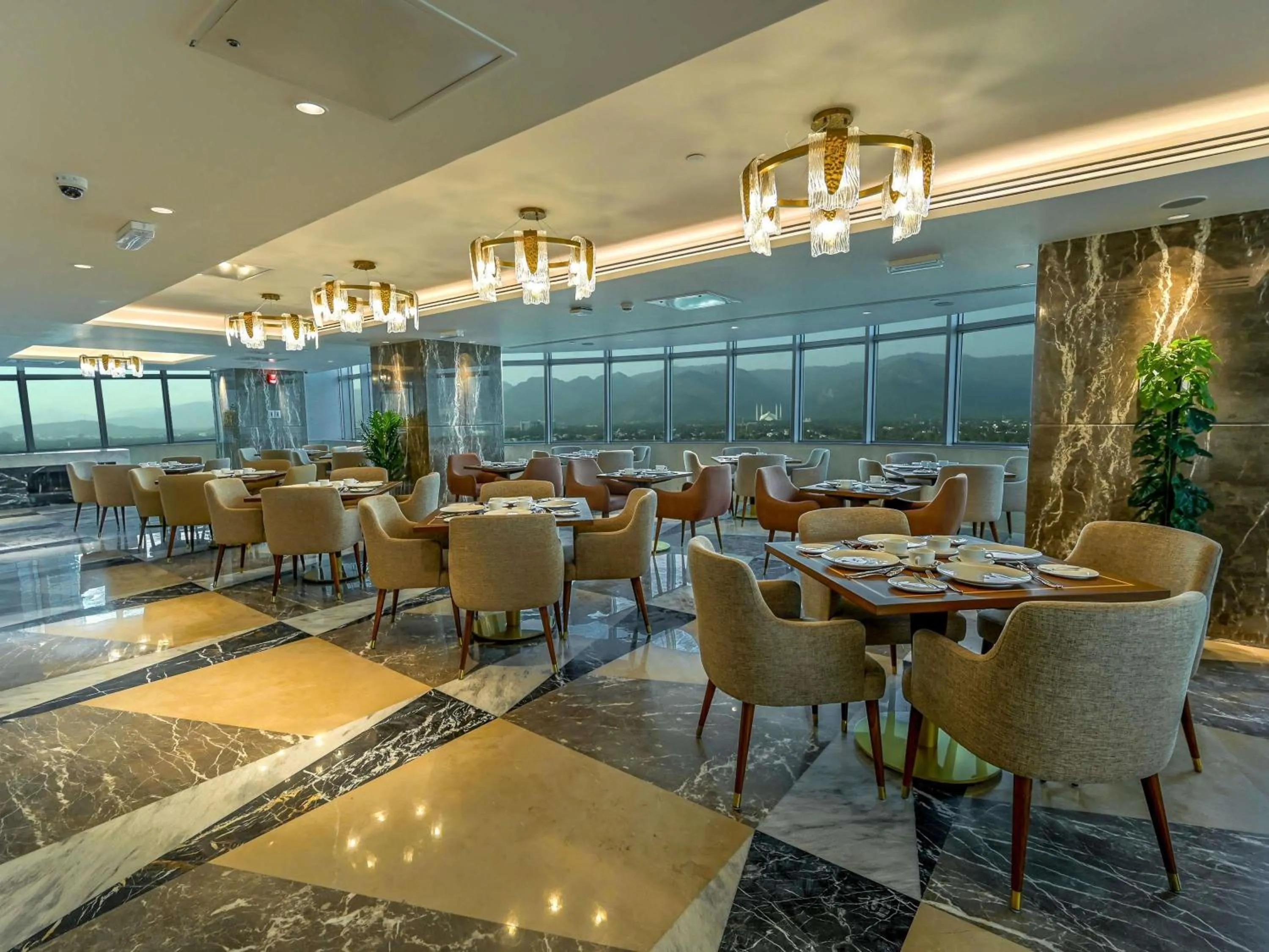 Restaurant/places to eat in Movenpick Hotel Centaurus Islamabad
