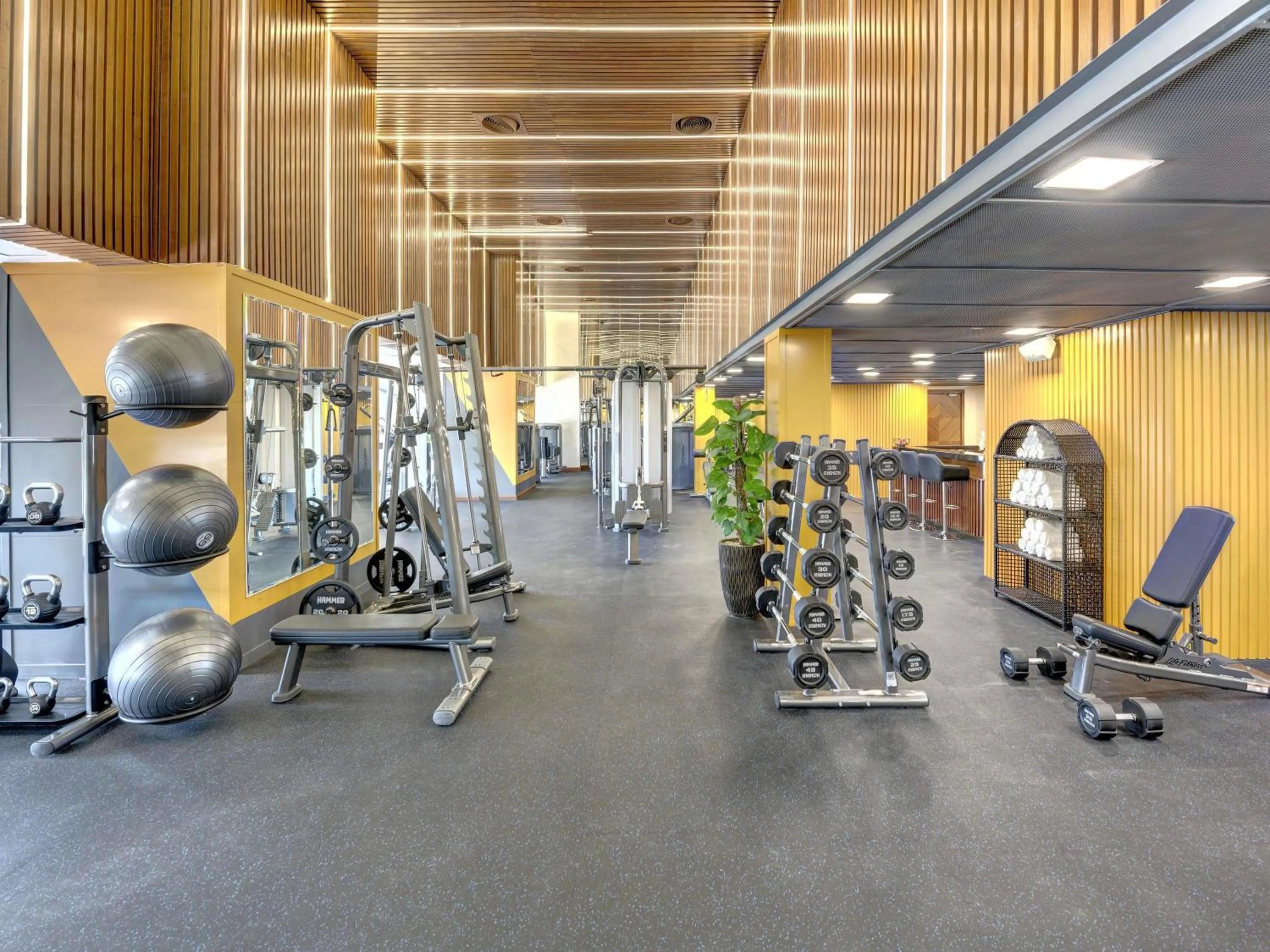 Fitness centre/facilities in Movenpick Hotel Centaurus Islamabad