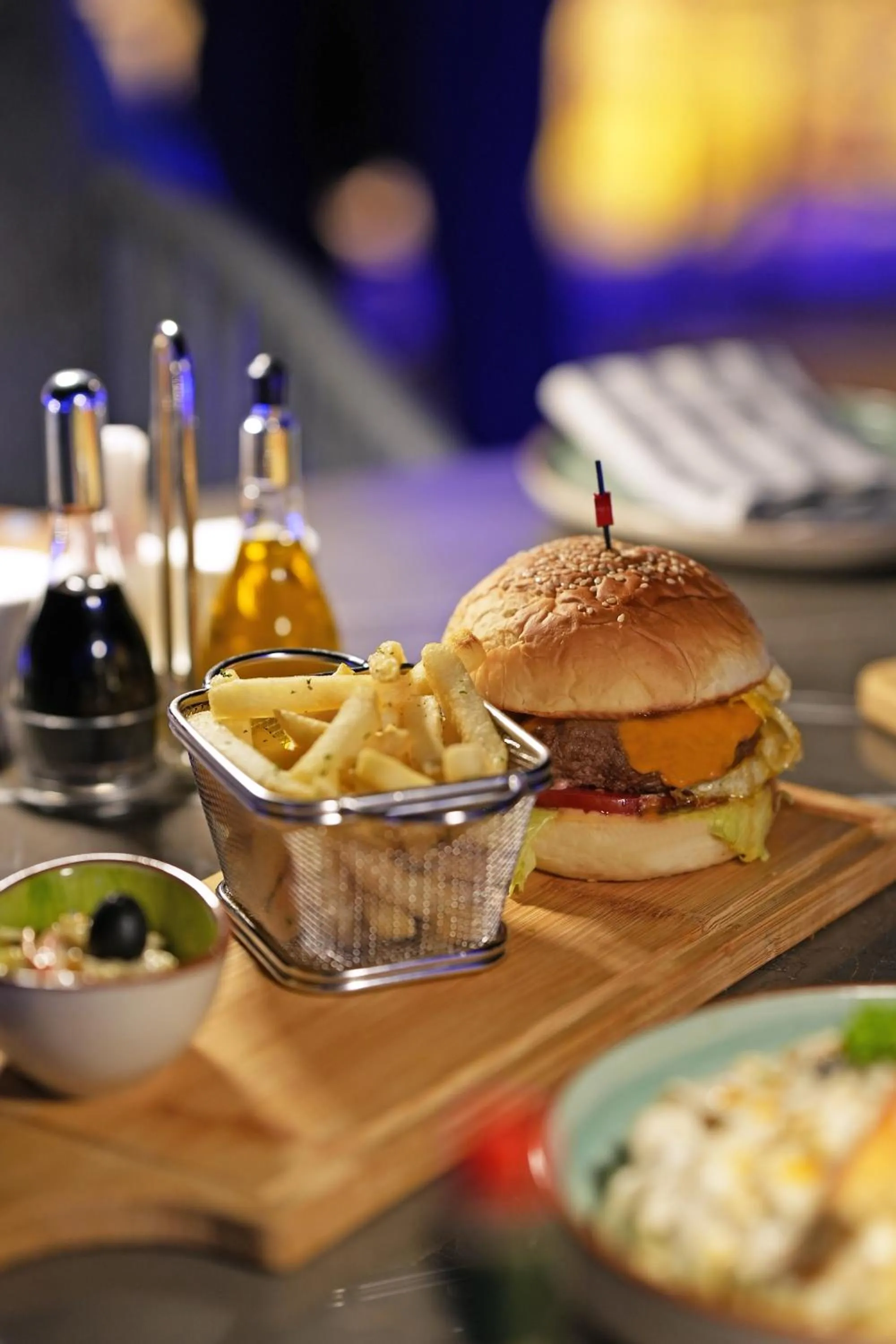 Restaurant/places to eat in Movenpick Hotel Centaurus Islamabad