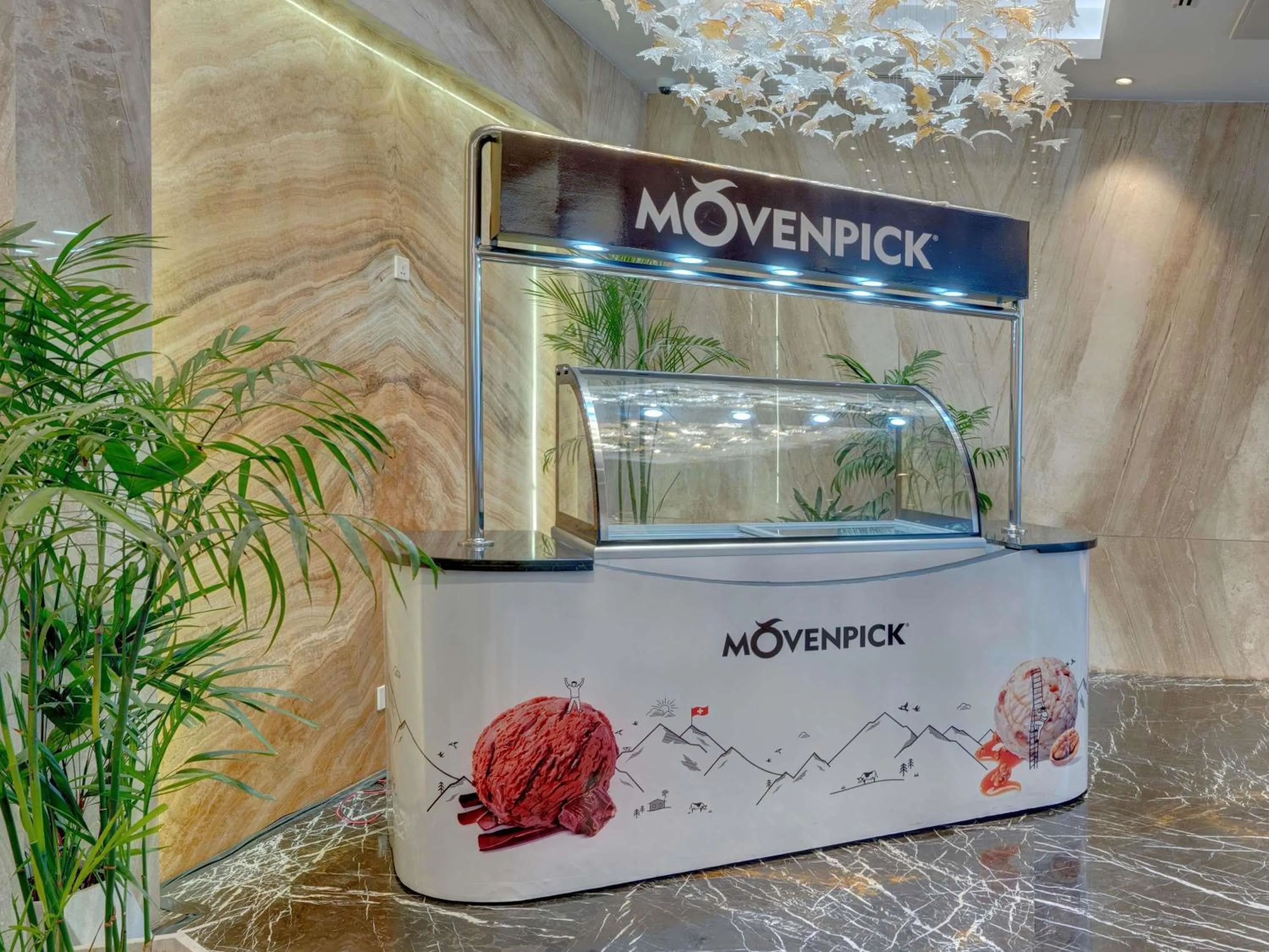 Restaurant/places to eat in Movenpick Hotel Centaurus Islamabad