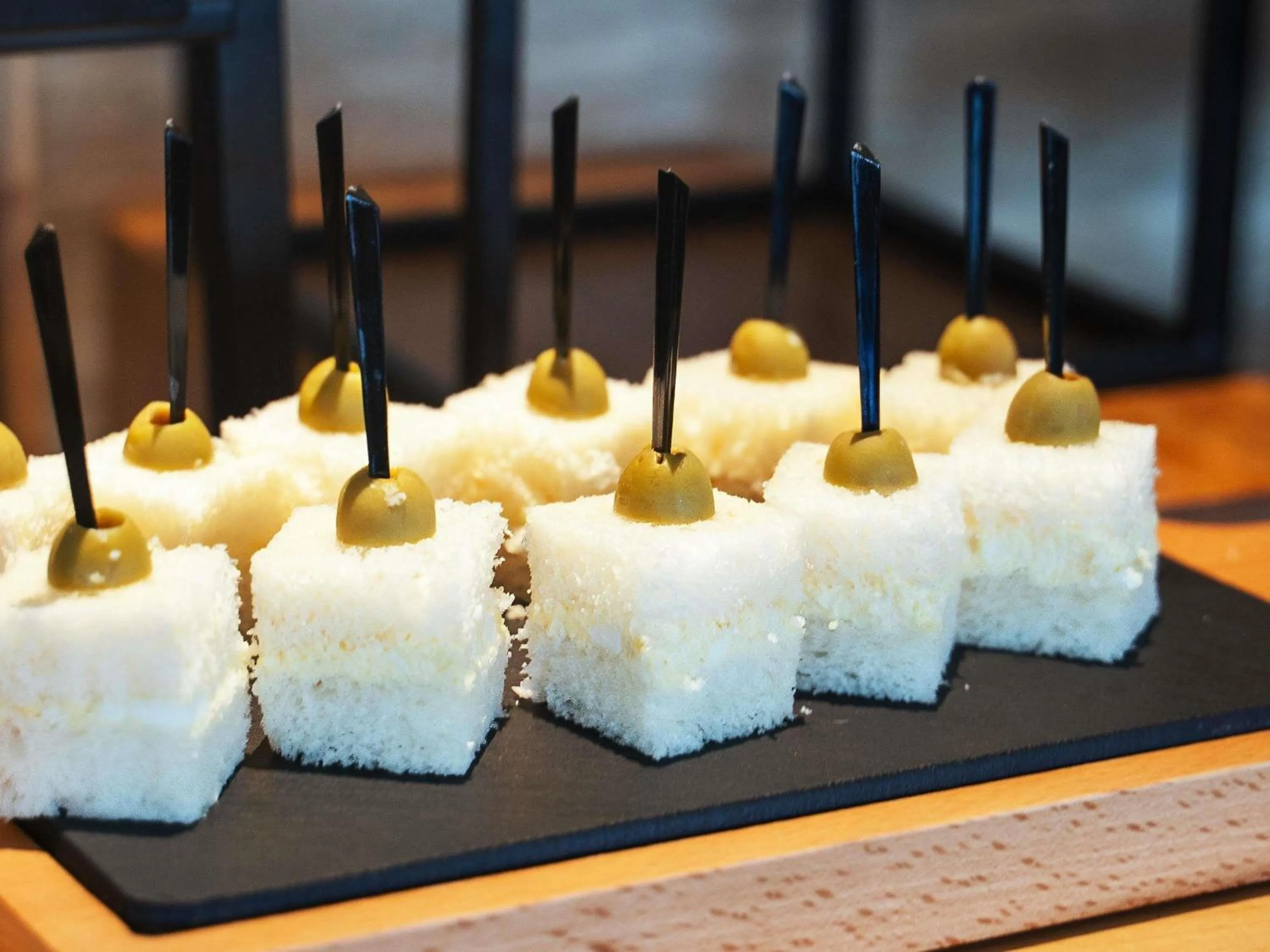 Restaurant/places to eat in Movenpick Hotel Centaurus Islamabad