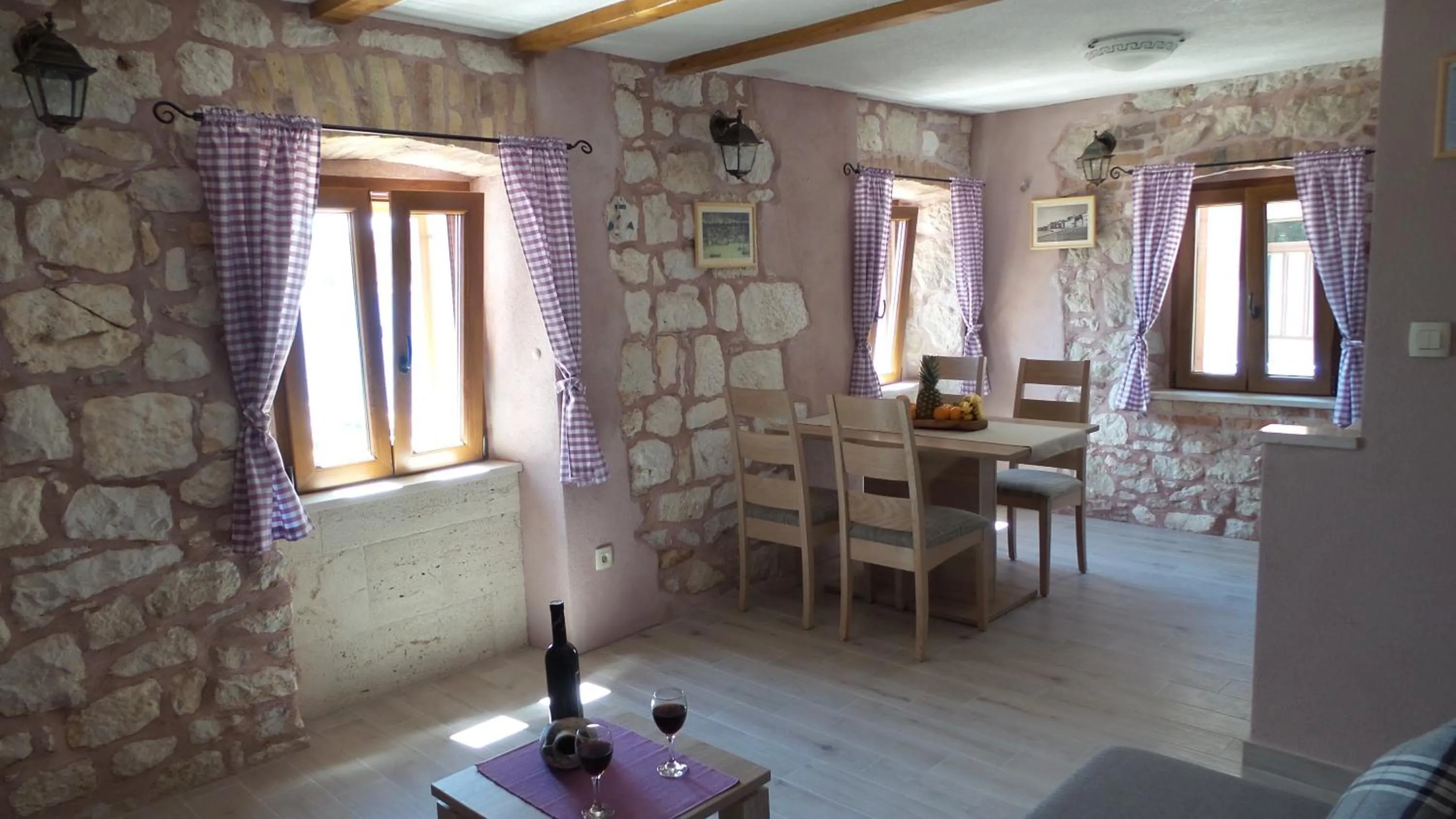 Dining area in Apartments Dvor