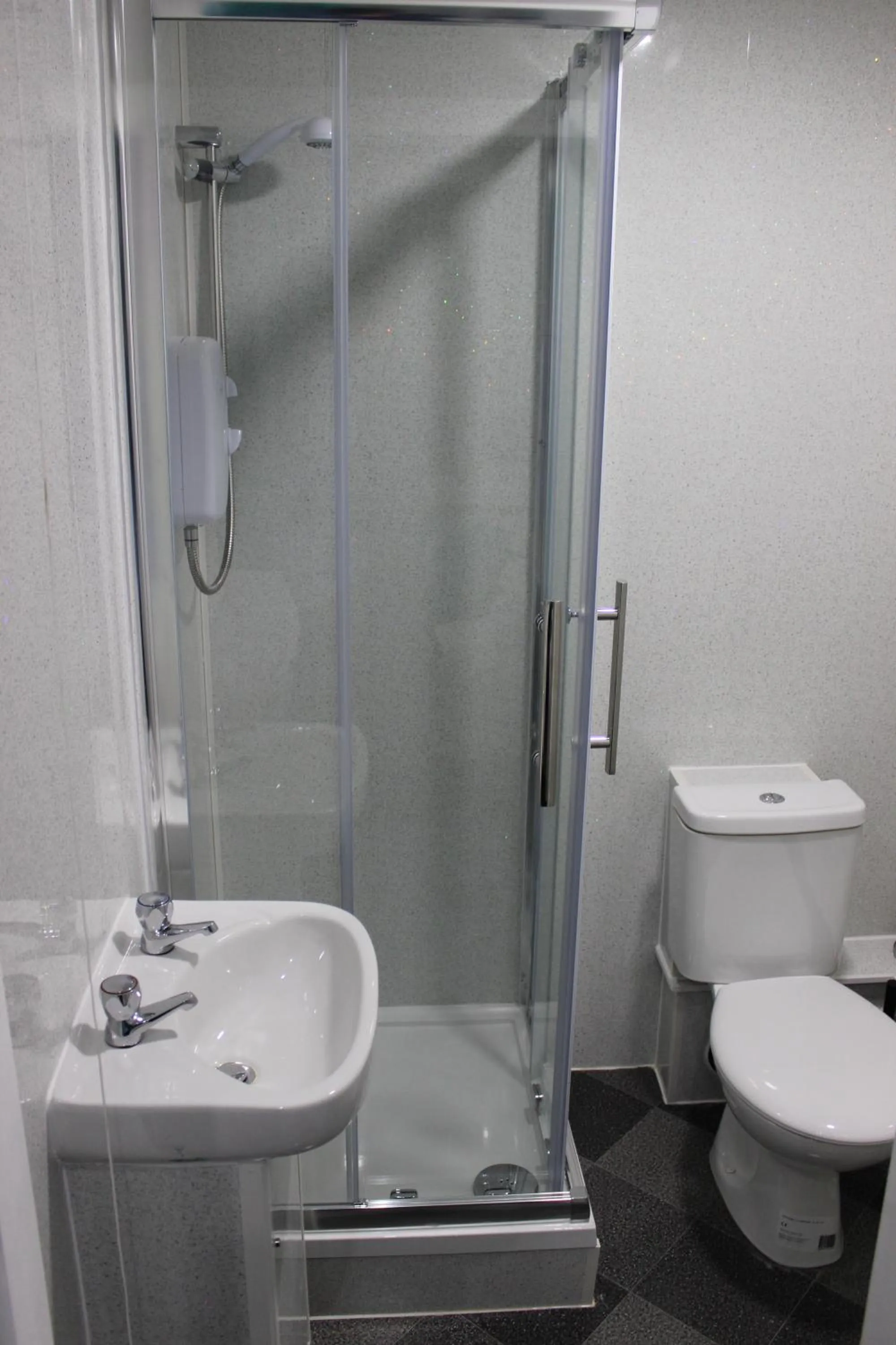 Shower in The Moray House