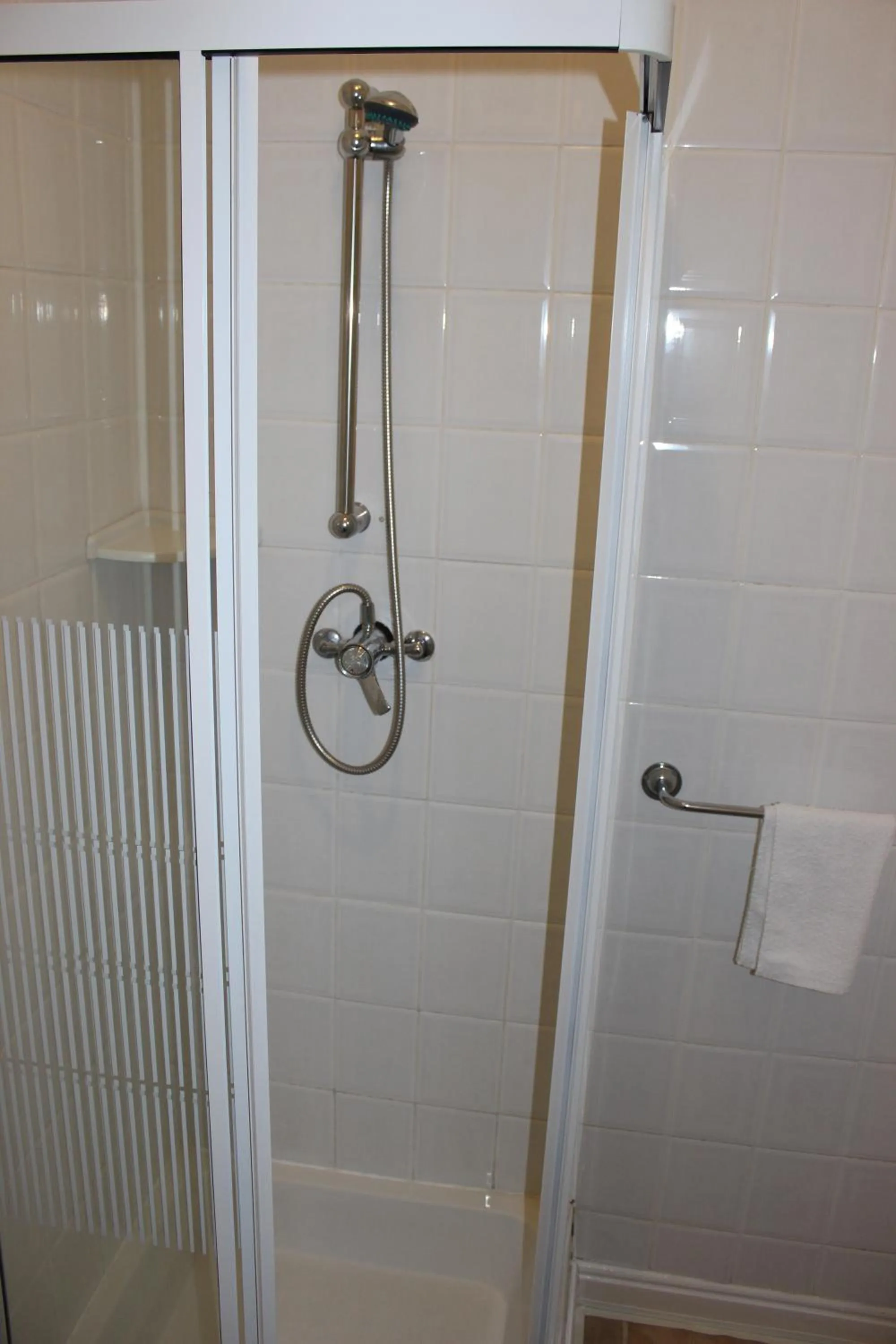 Shower in The Moray House