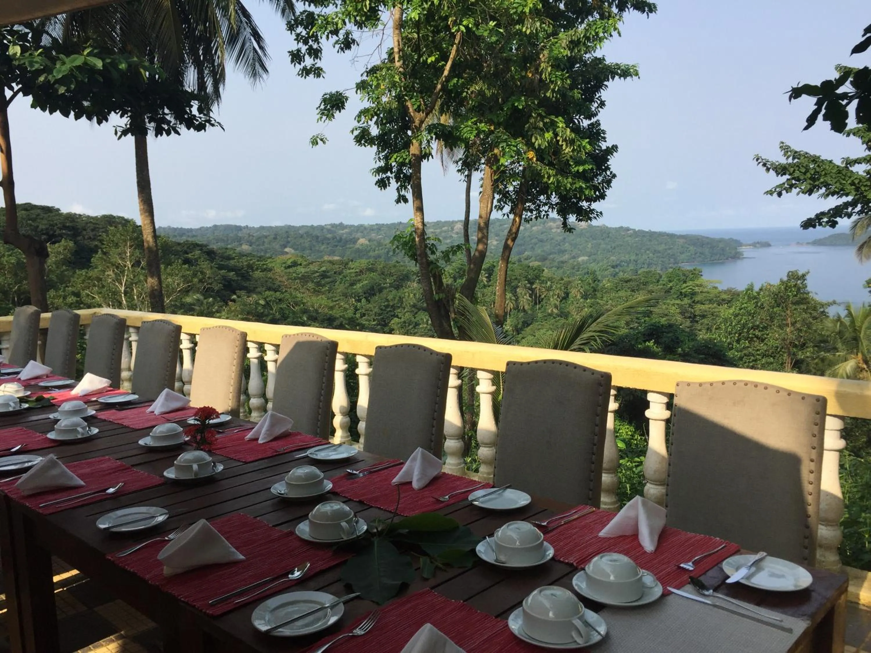 Restaurant/places to eat in Belo Monte Hotel and Museum