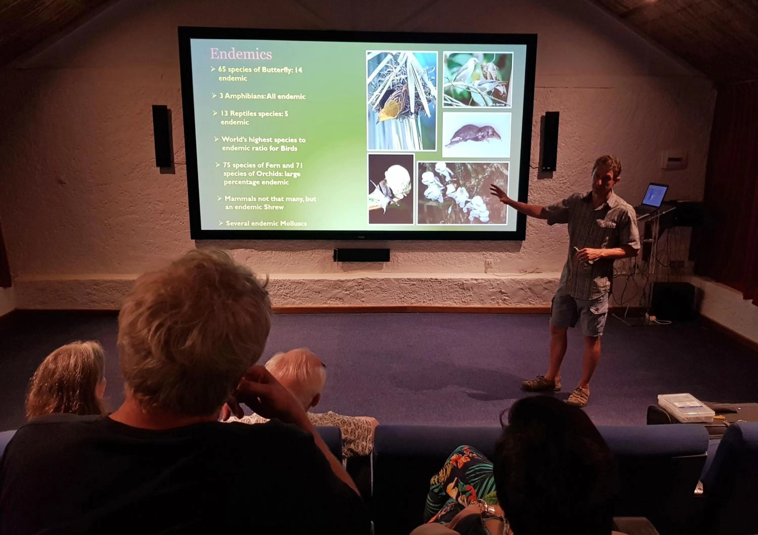 Communal lounge/ TV room in Belo Monte Hotel and Museum