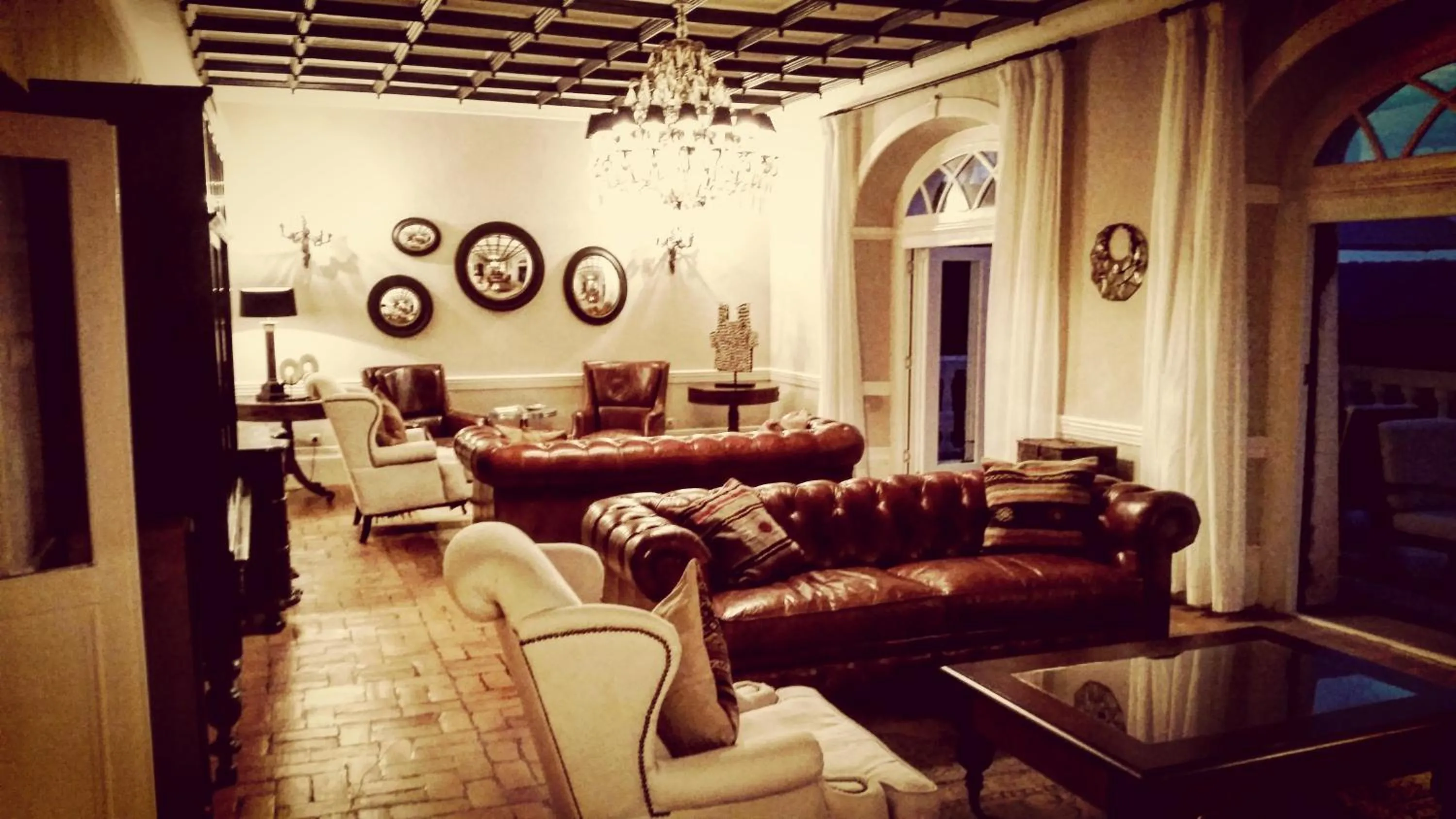 Communal lounge/ TV room in Belo Monte Hotel and Museum