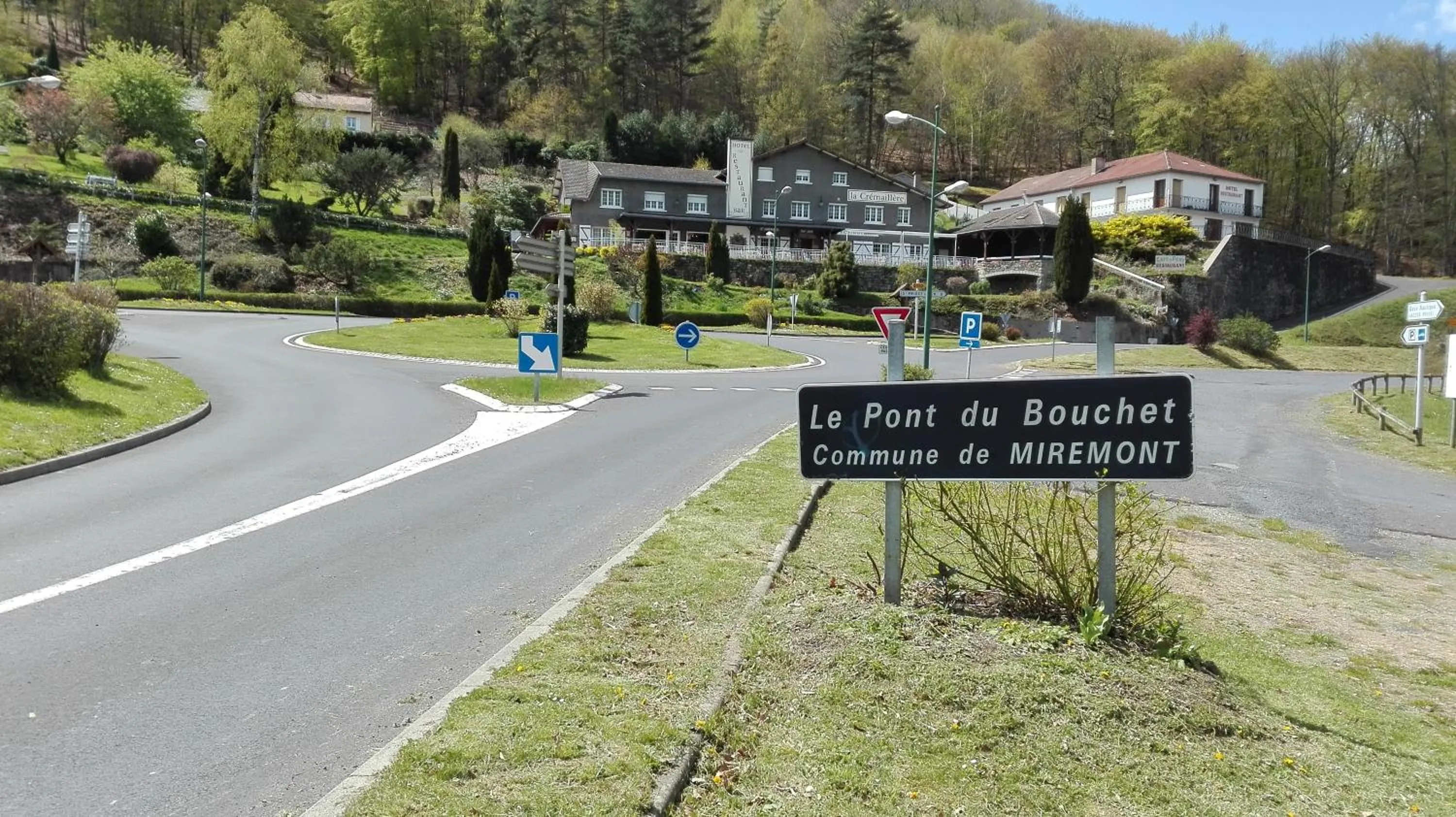 Street view in La Cremaillere